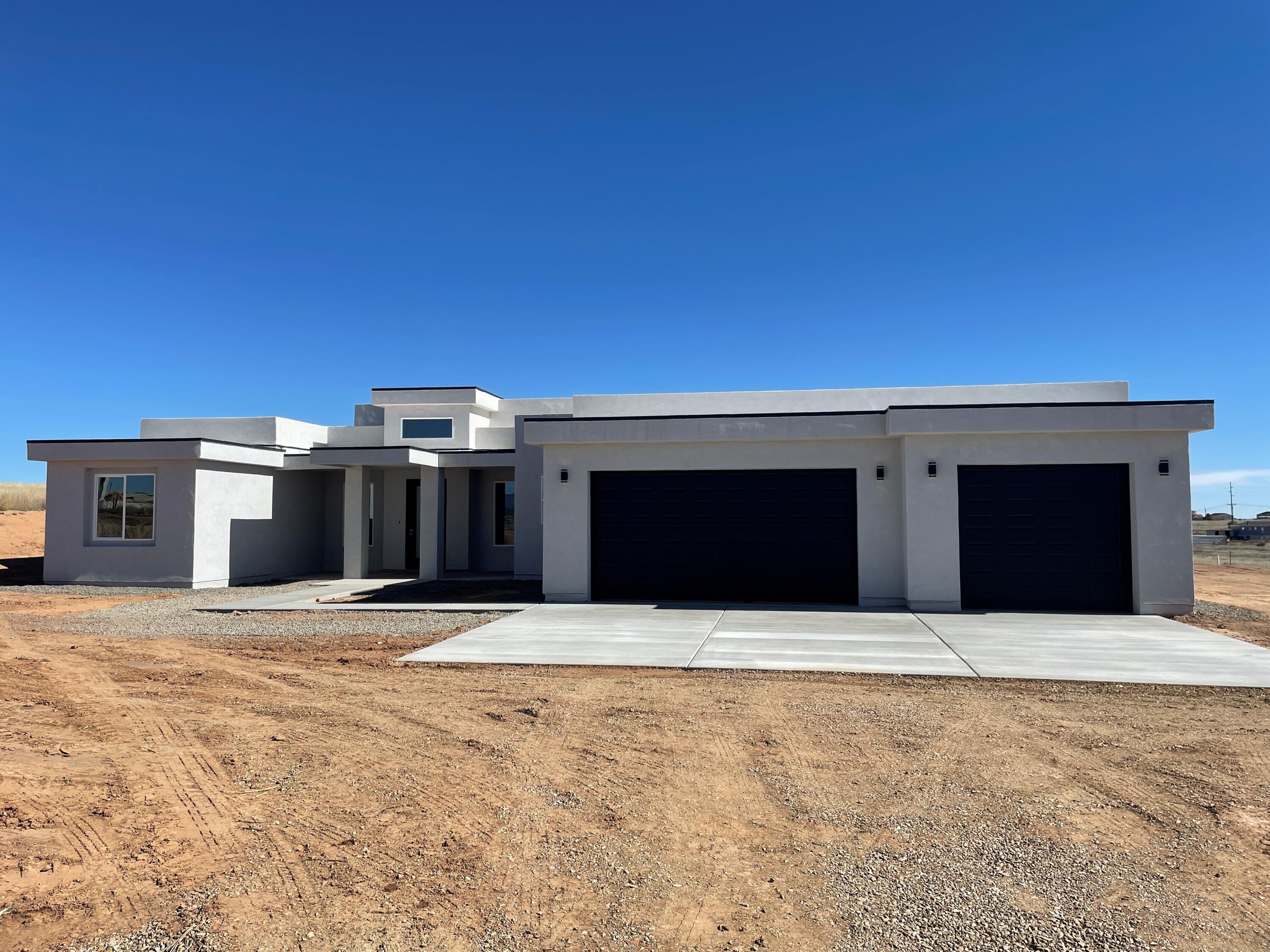 10 Express Drive, Edgewood, NM 87015