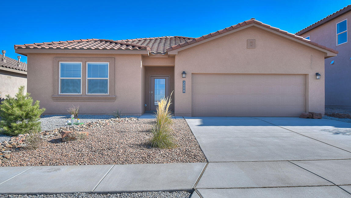 1970 Tesoro Loop, Los Lunas, NM 87031