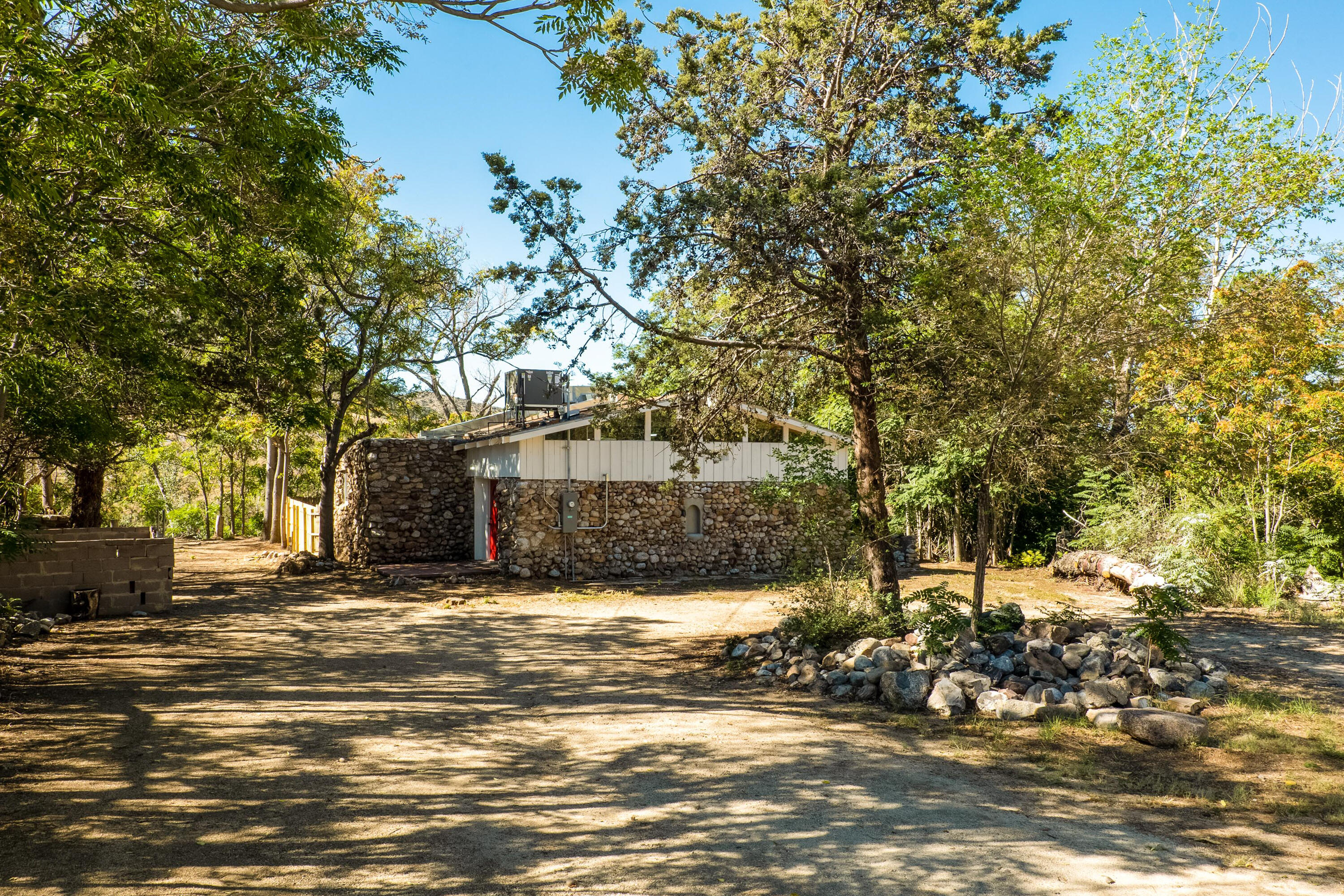 31 Knight Lane, Albuquerque, NM 87123