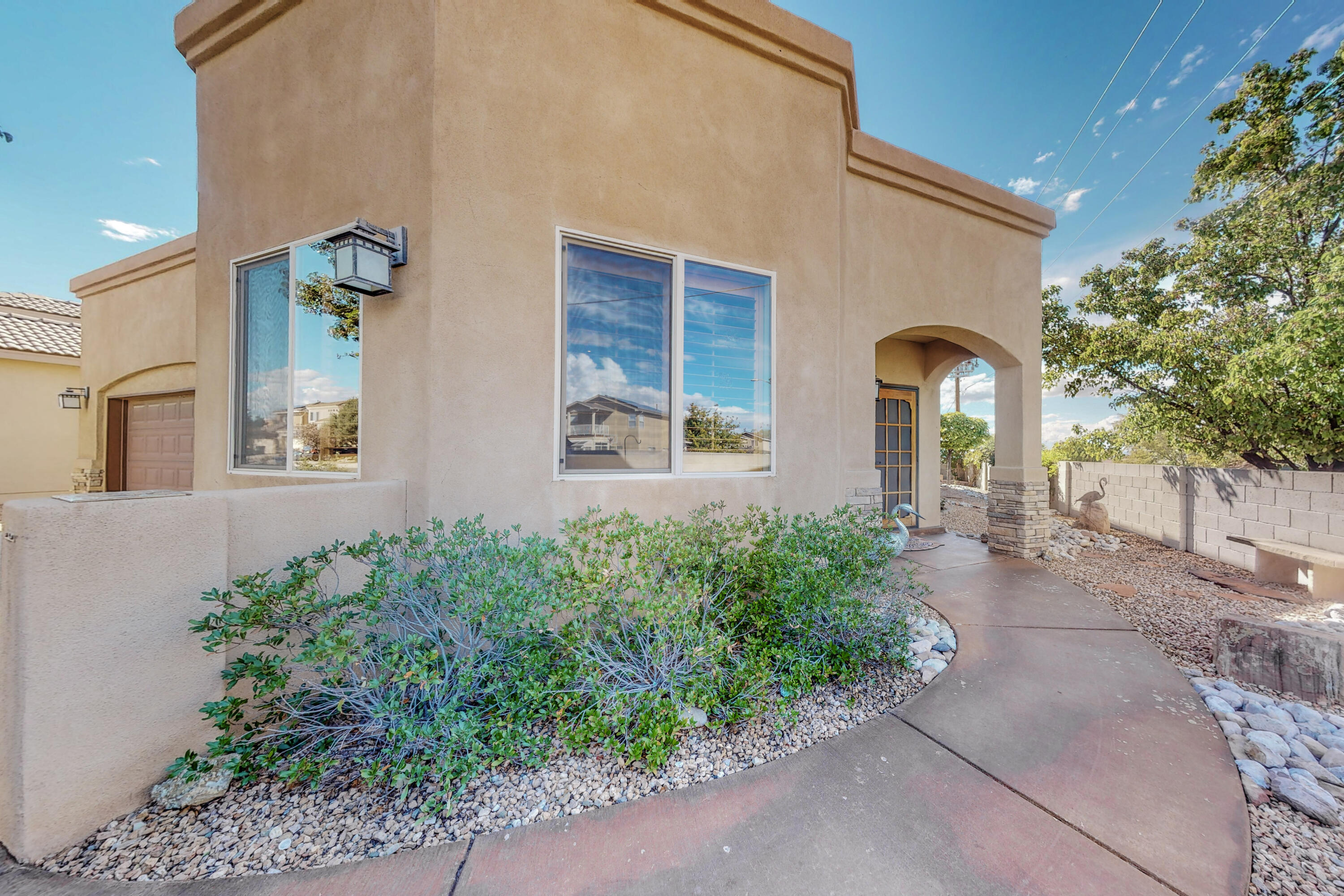 9035 Sunny Brook Street NE, Albuquerque, NM 87113