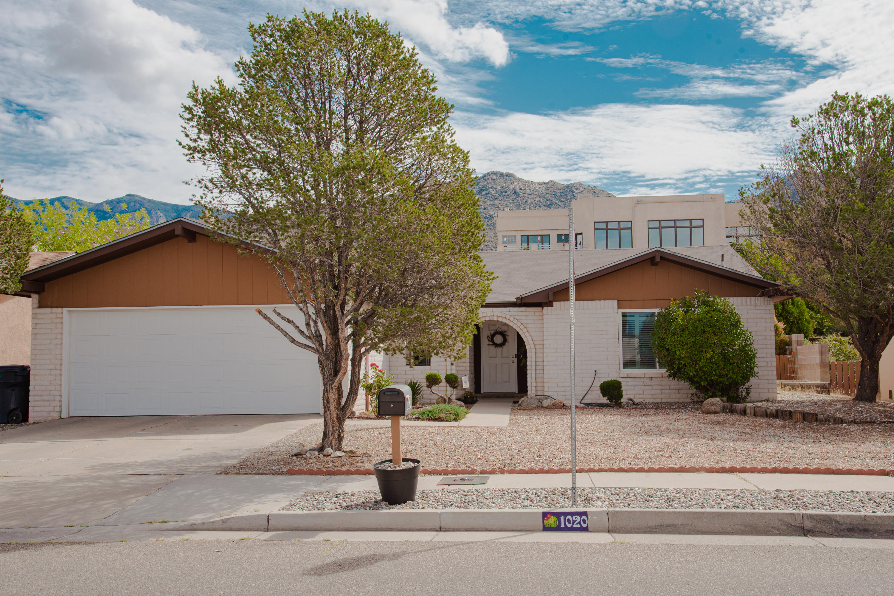 1020 Turner Drive NE, Albuquerque, NM 87123