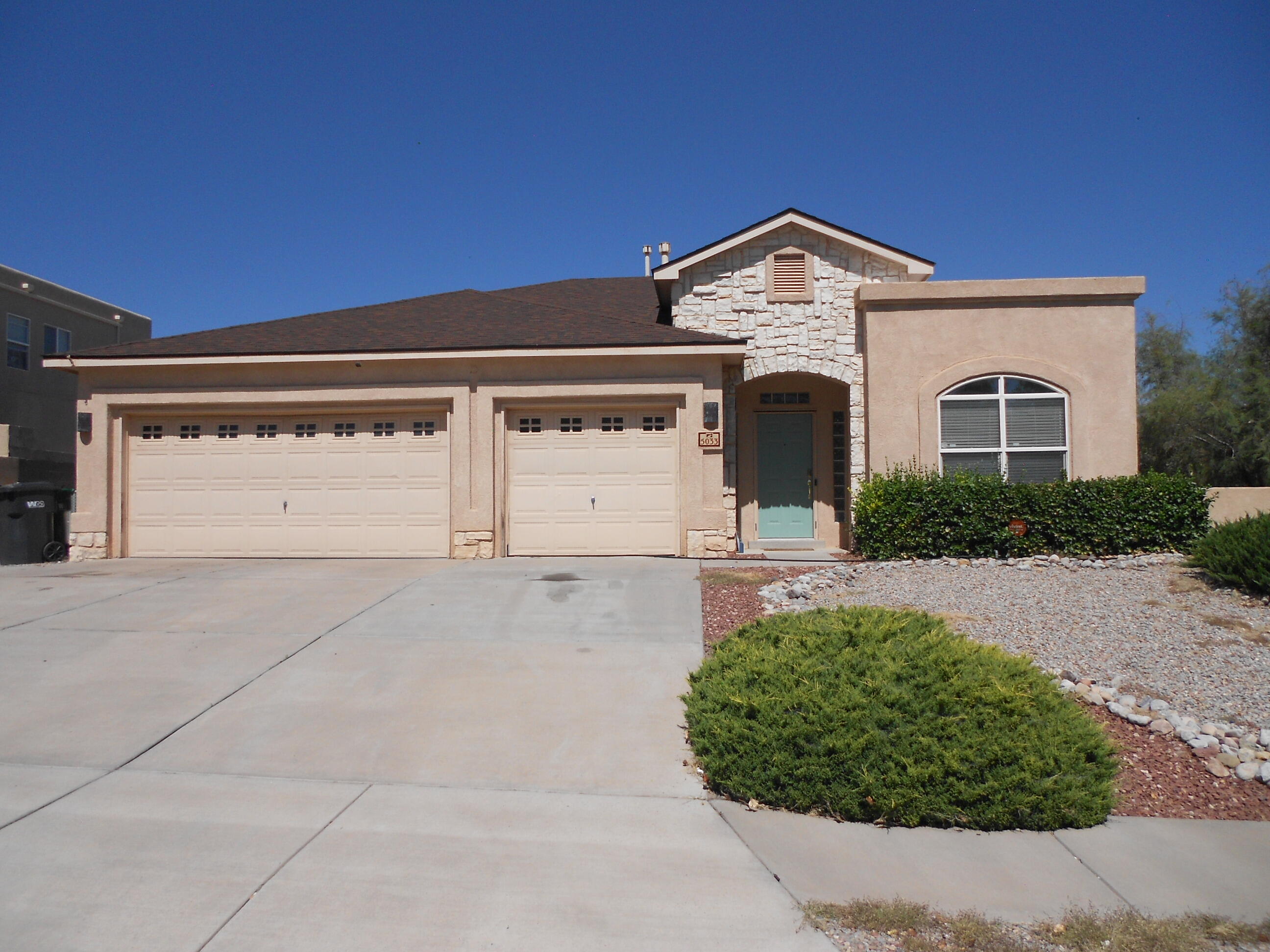 5033 Brighton Hills Drive NE, Rio Rancho, NM 87144