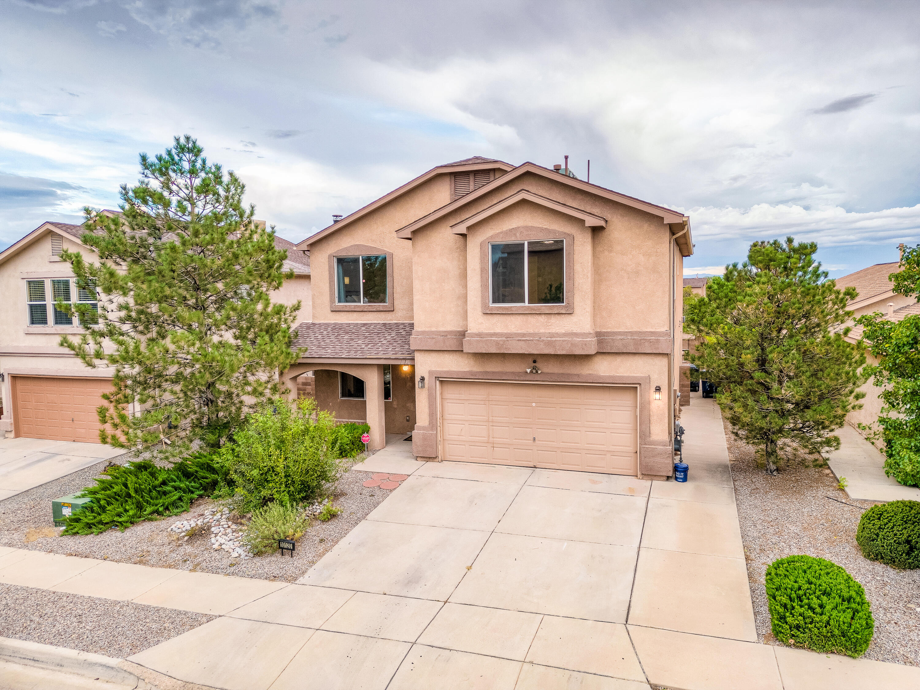 10120 Garden Gate Lane SW, Albuquerque, NM 87121