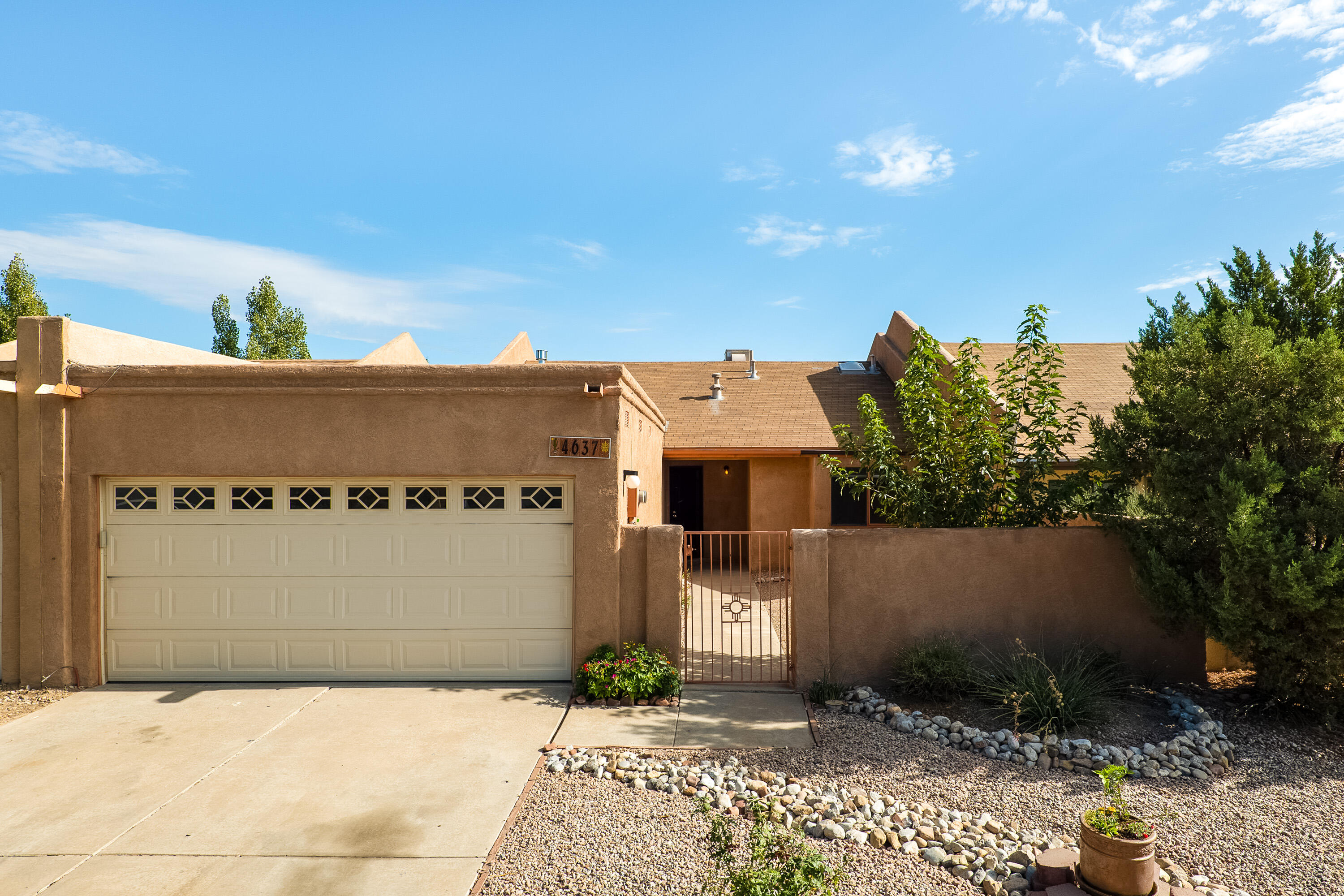 4637 Fairfax Drive NW, Albuquerque, NM 87114