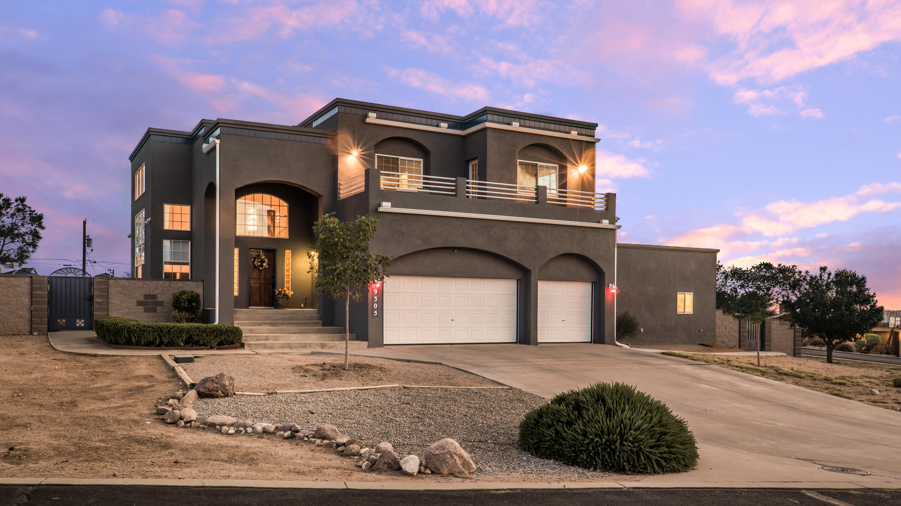 9305 Oakland Avenue NE, Albuquerque, NM 87122