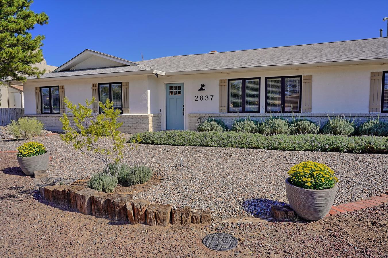 2837 Trevino Drive SE, Rio Rancho, NM 87124