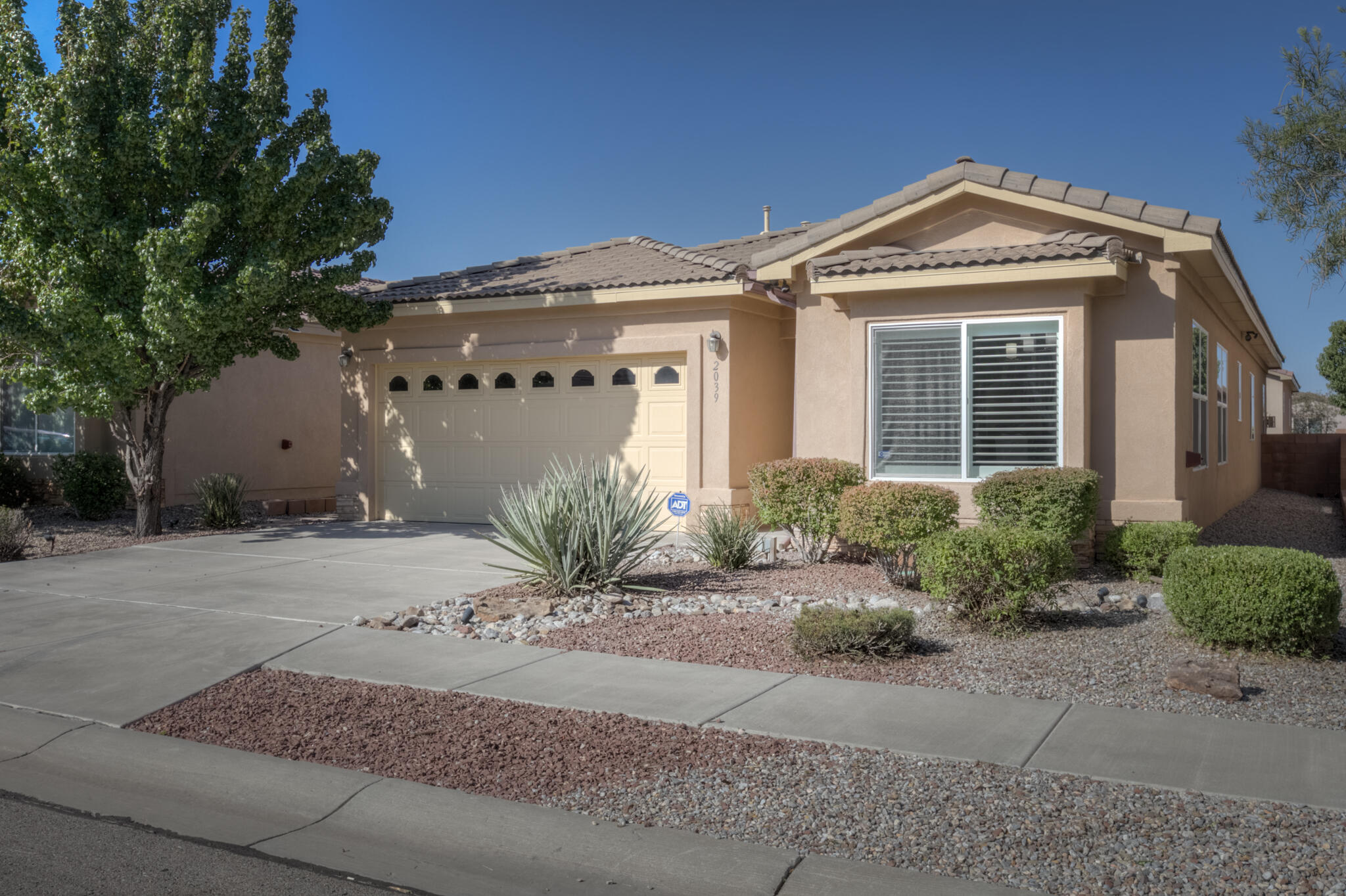 2039 Pleasanton Drive SE, Albuquerque, NM 87123