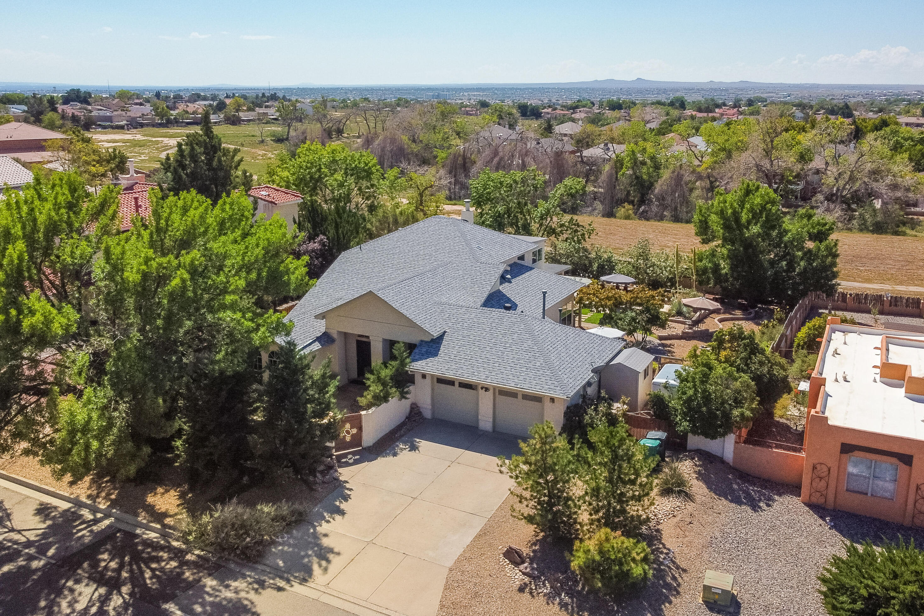 272 Nicklaus Drive SE, Rio Rancho, NM 87124