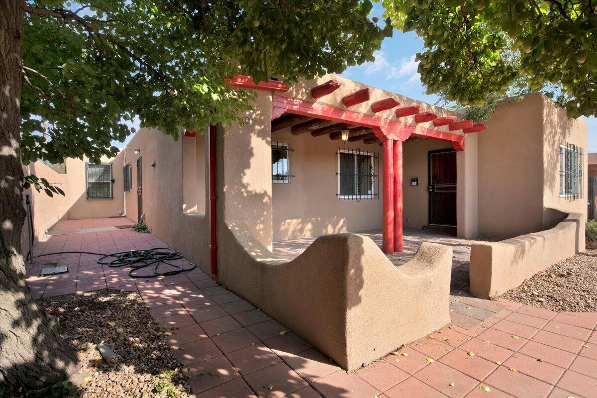 300 Girard Boulevard SE, Albuquerque, NM 87106