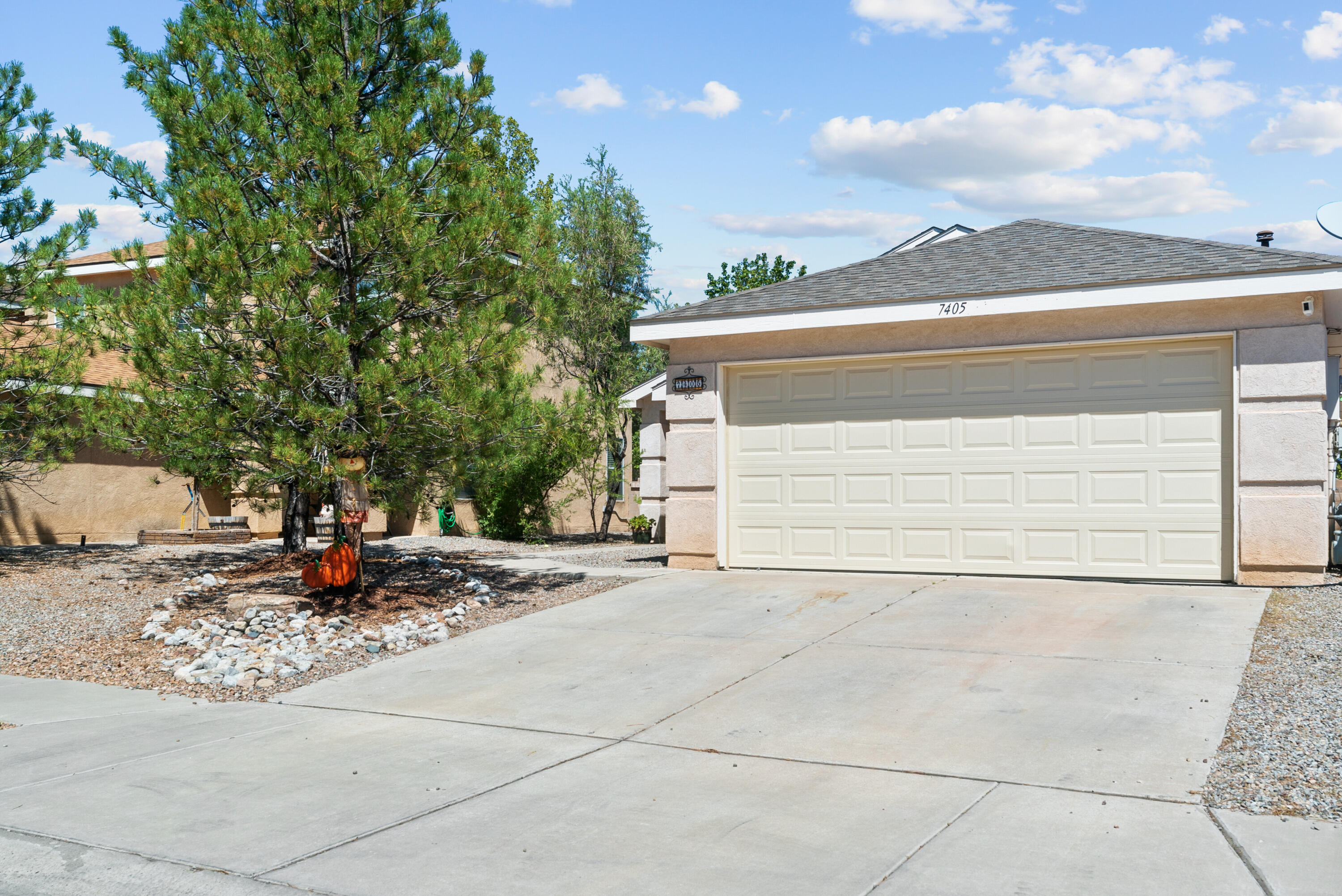 7405 Cripple Creek Road NW, Albuquerque, NM 87114
