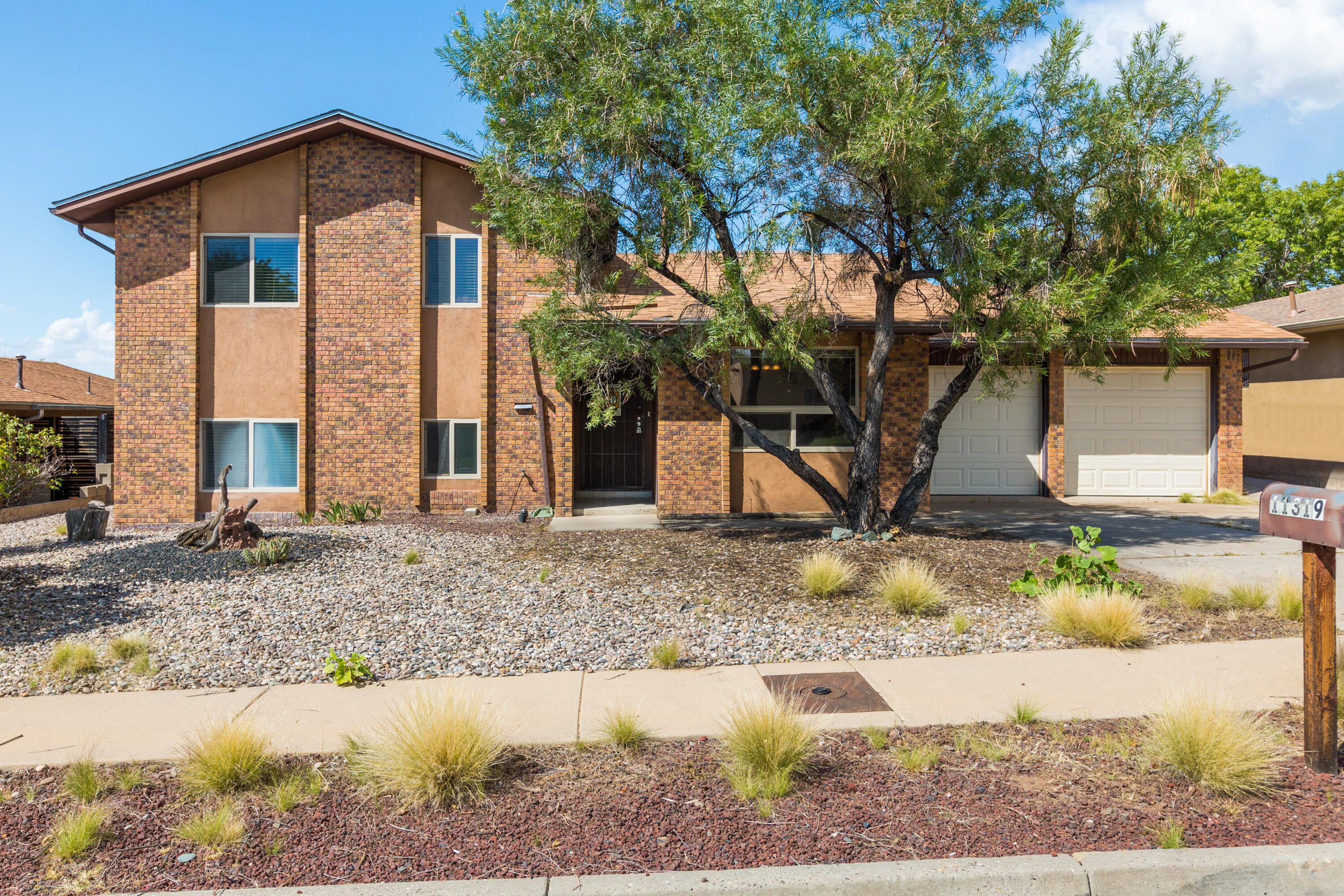 11319 Burgan Avenue NE, Albuquerque, NM 87111