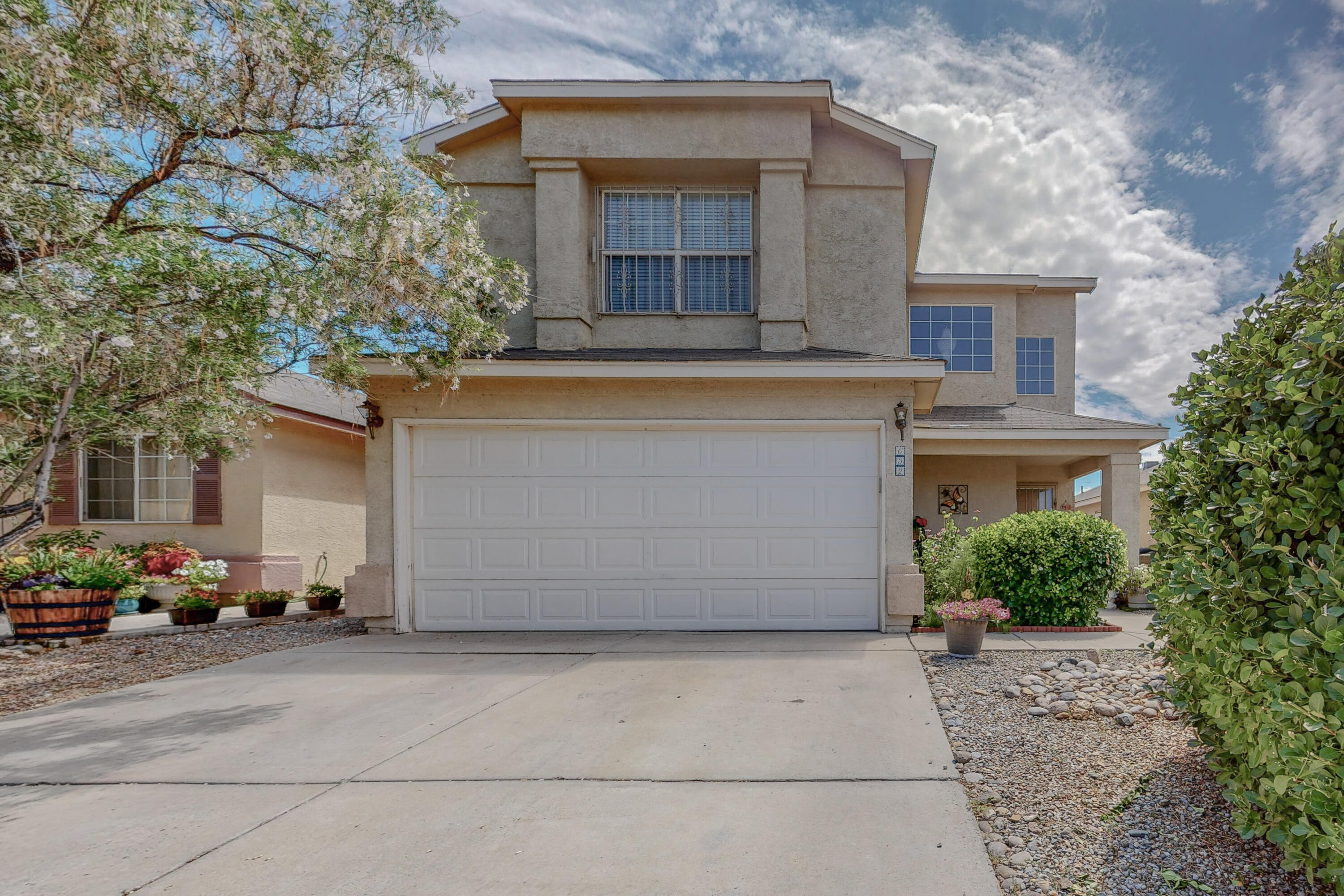 632 Vista Viva Lane SW, Albuquerque, NM 87121