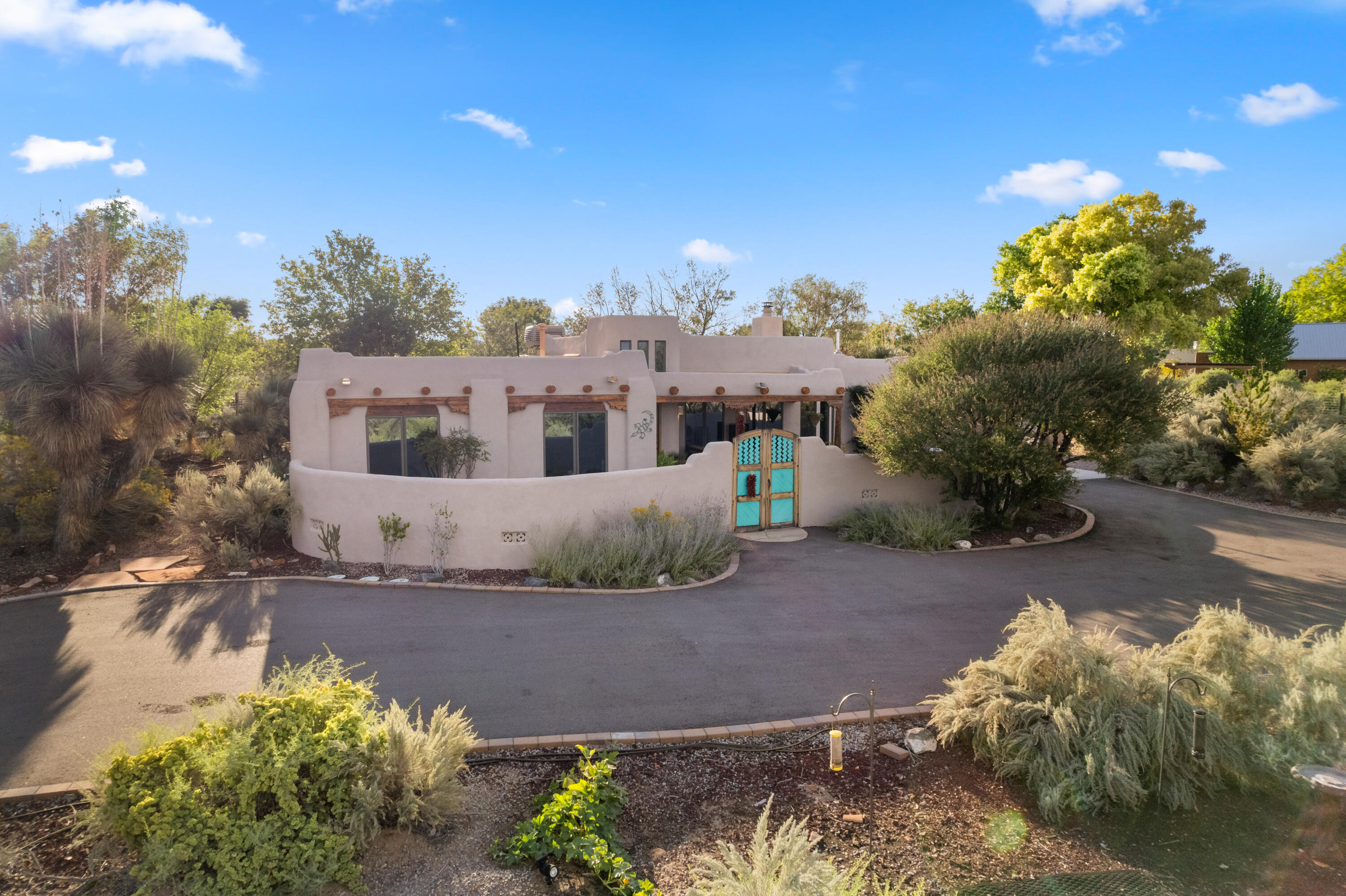 7006 Loma Larga Road, Corrales, NM 87048