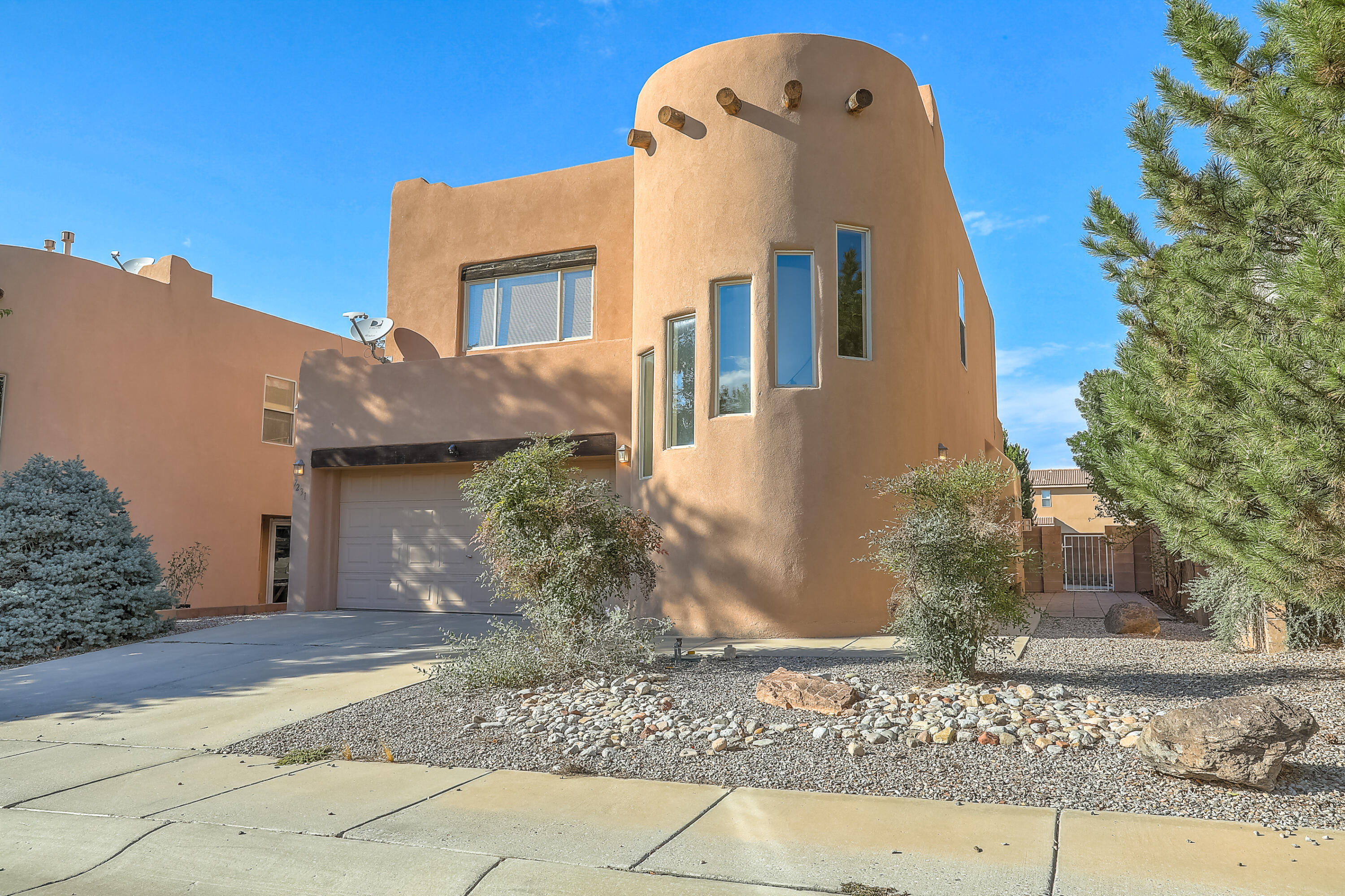 7231 Via Contenta NE, Albuquerque, NM 87113