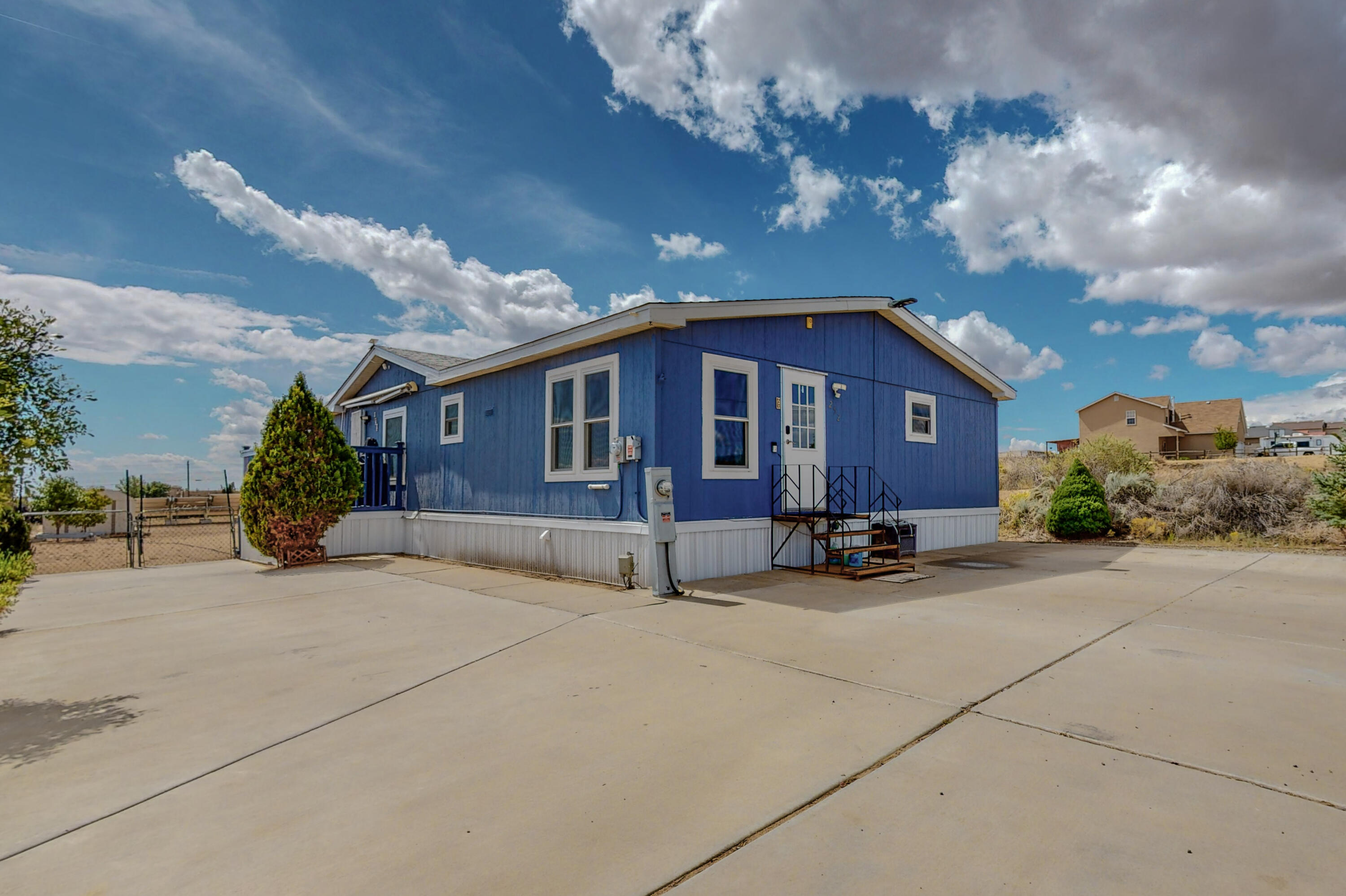 252 10Th Avenue NE, Rio Rancho, NM 87144