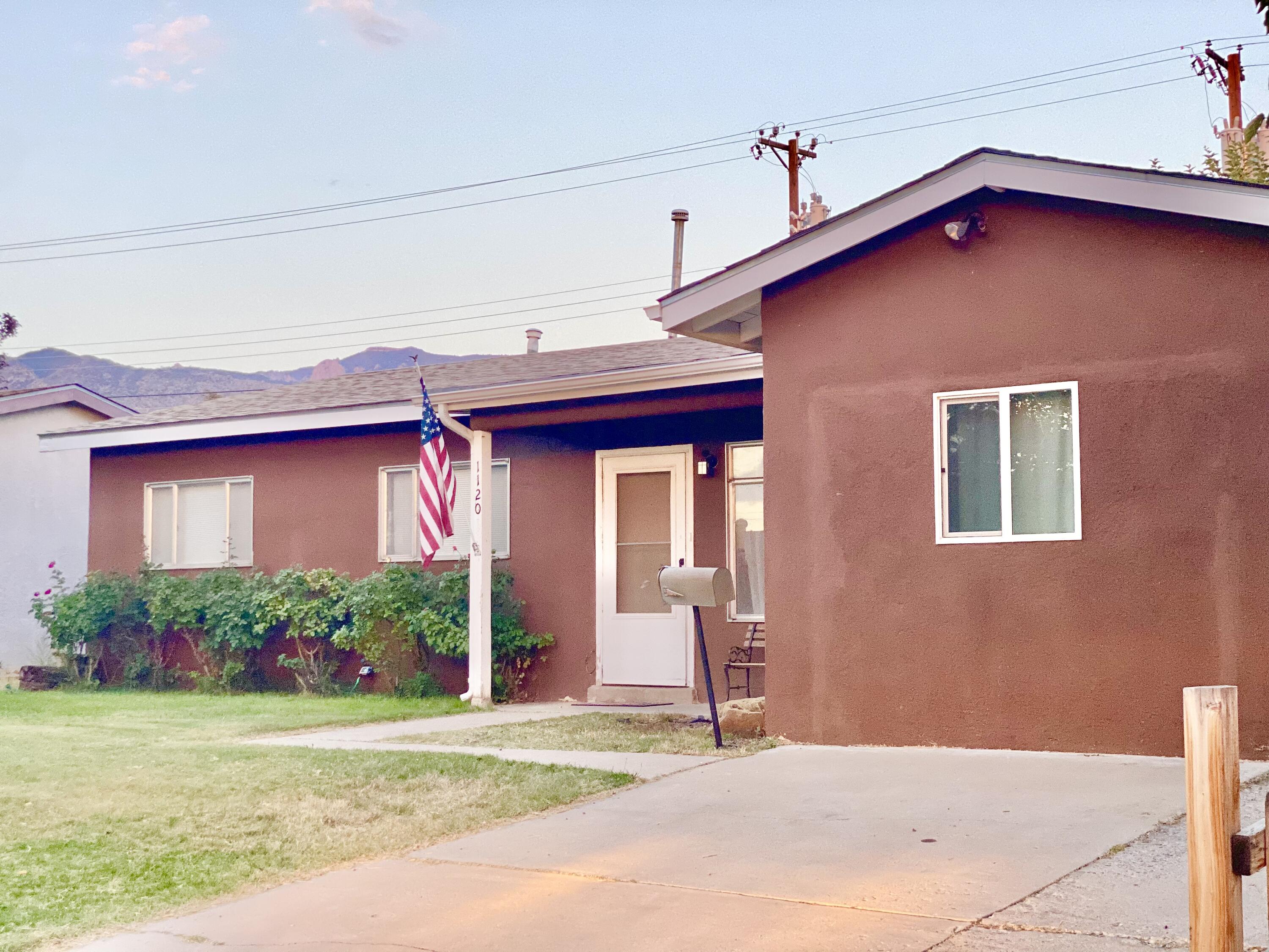 1120 Muriel Street NE, Albuquerque, NM 87112
