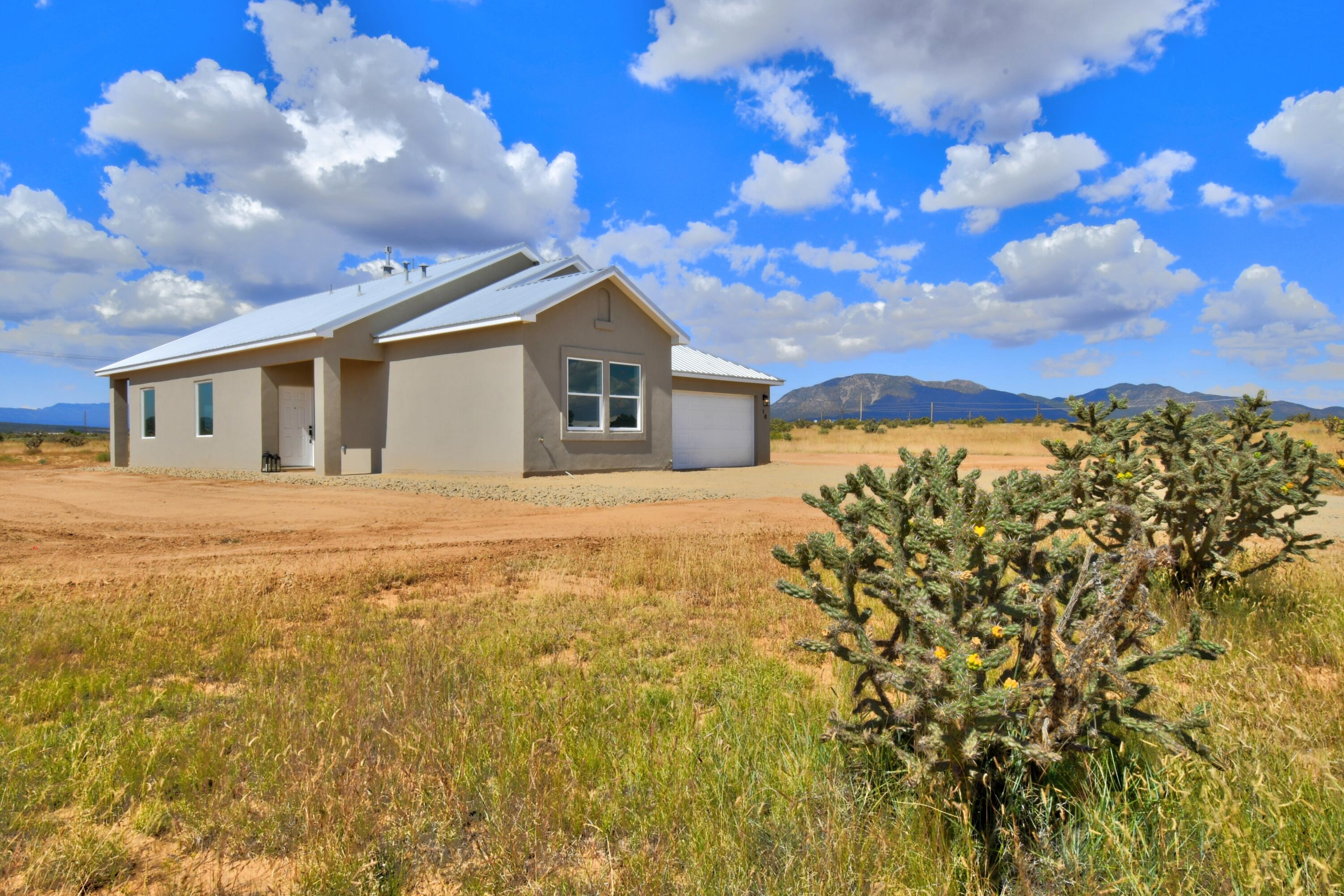 10 El Cielo Azul Circle, Edgewood, NM 87015