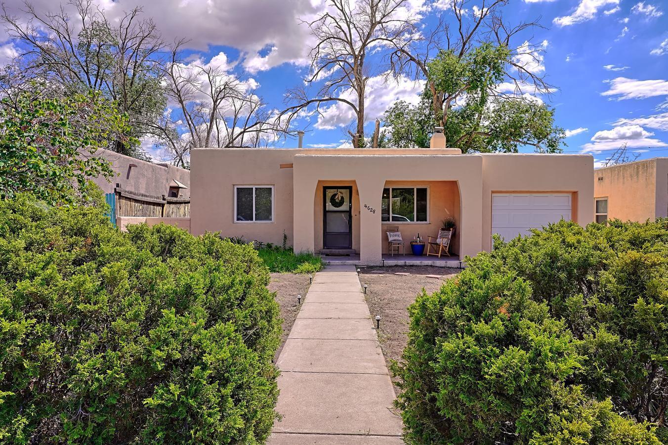 4628 Crest Avenue SE, Albuquerque, NM 87108