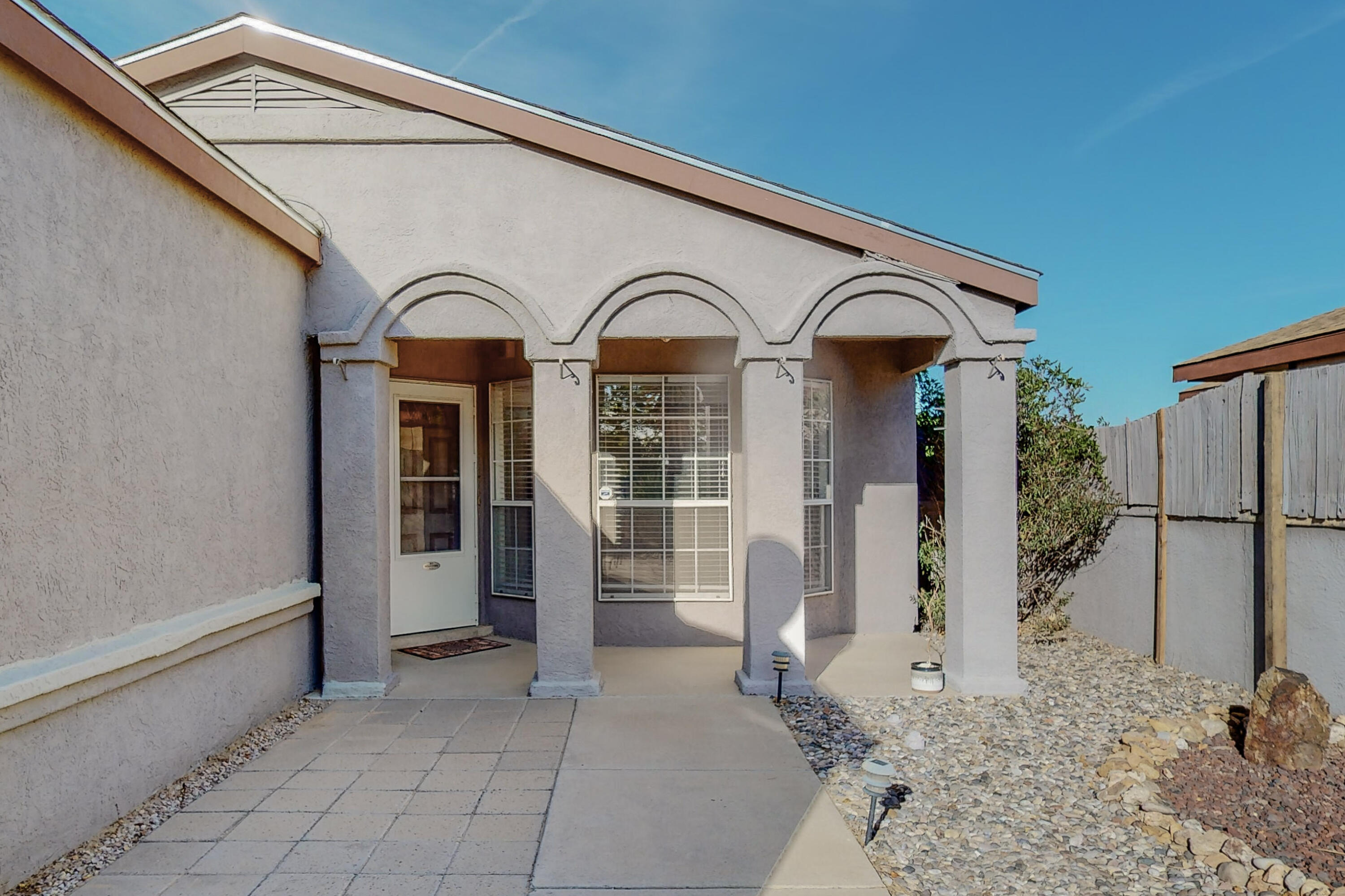 860 Rebecca Loop NE, Rio Rancho, NM 87144