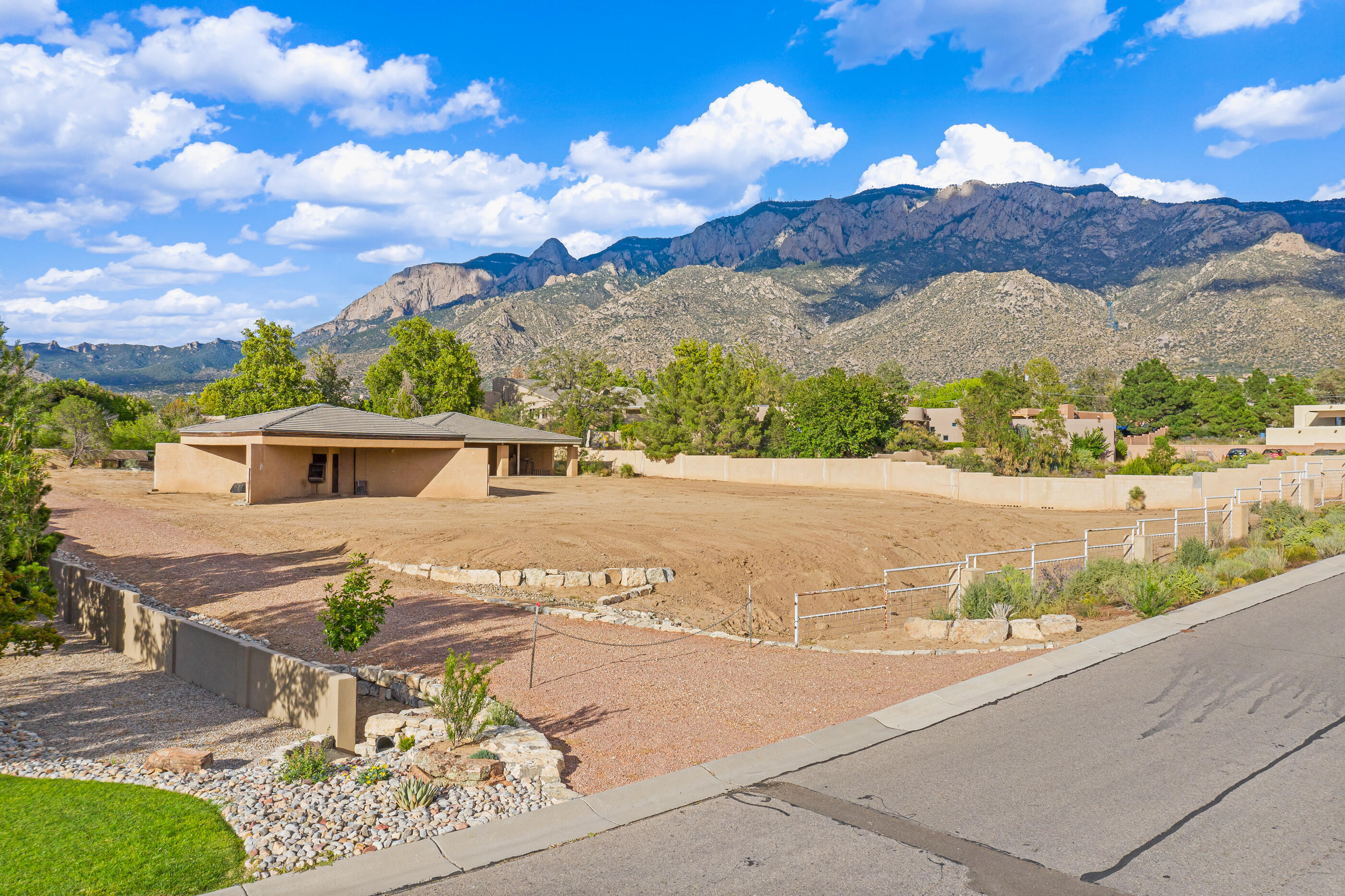 12501 Wilshire Avenue NE, Albuquerque, NM 87122