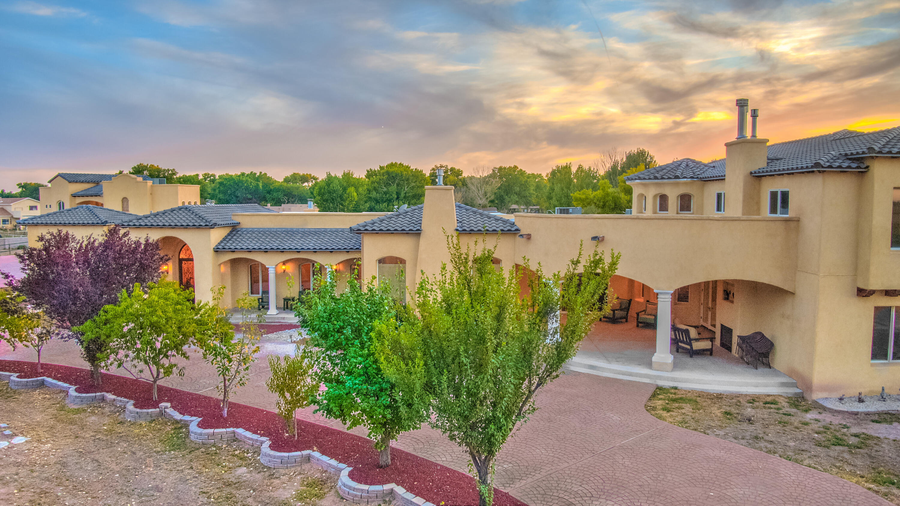 800 Salida Sandia SW, Albuquerque, NM 87105