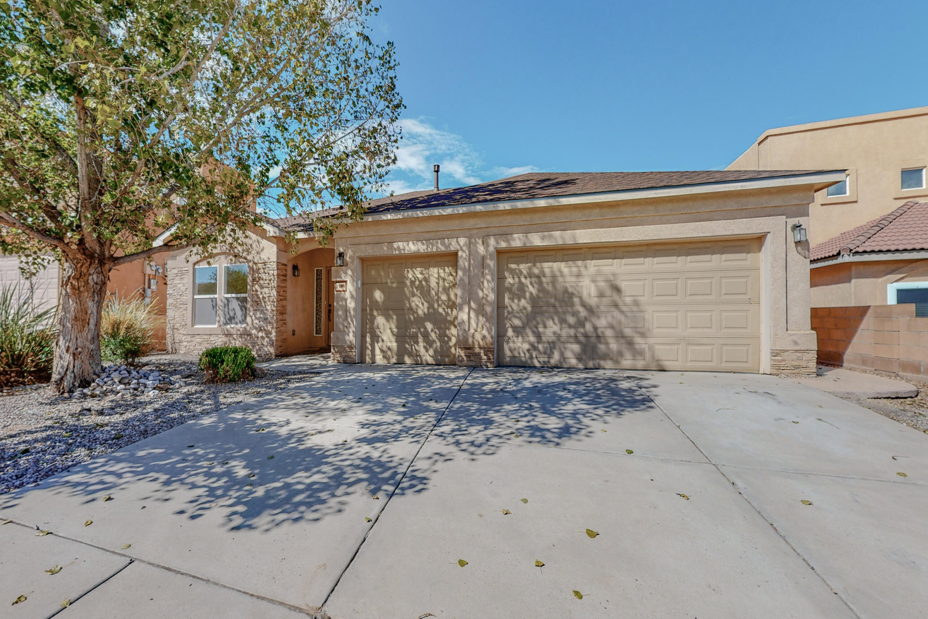 Looking for a 4 bedroom home? This home is ready for its new owners!!  Offering 4 bedrooms, 2 baths, 3 car garage, new carpet, paint, ceiling fans, gated neighborhood and Conveniently located near Volcano Vista high school.  Come take a look today.