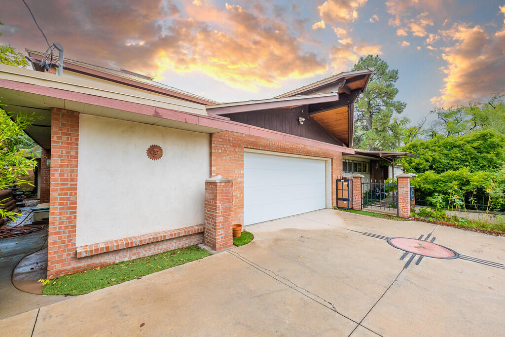 920 Sierra Drive SE, Albuquerque, NM 87108