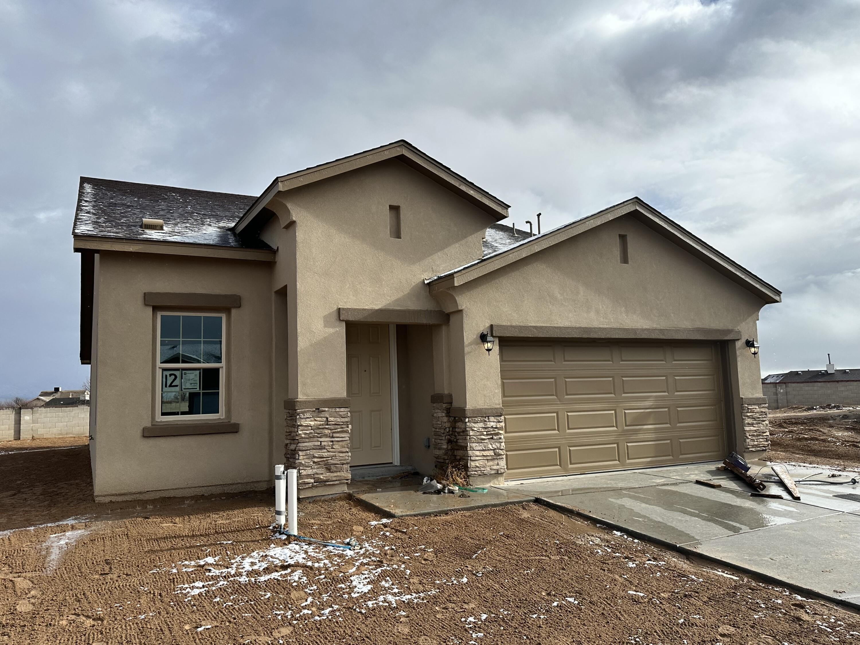 12 Enebro Place, Los Lunas, NM 87031