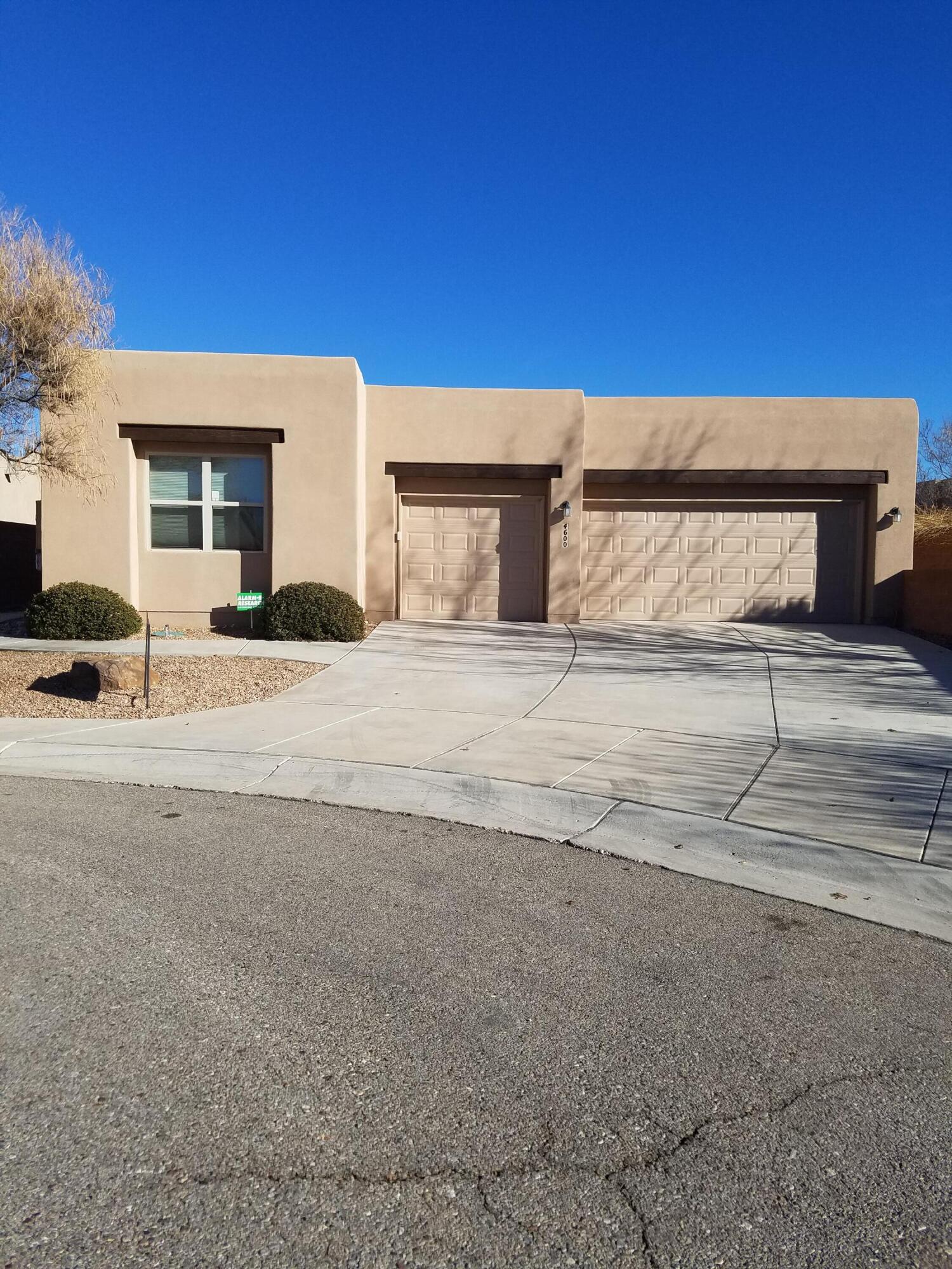 4600 Cayetana Place NW, Albuquerque, NM 