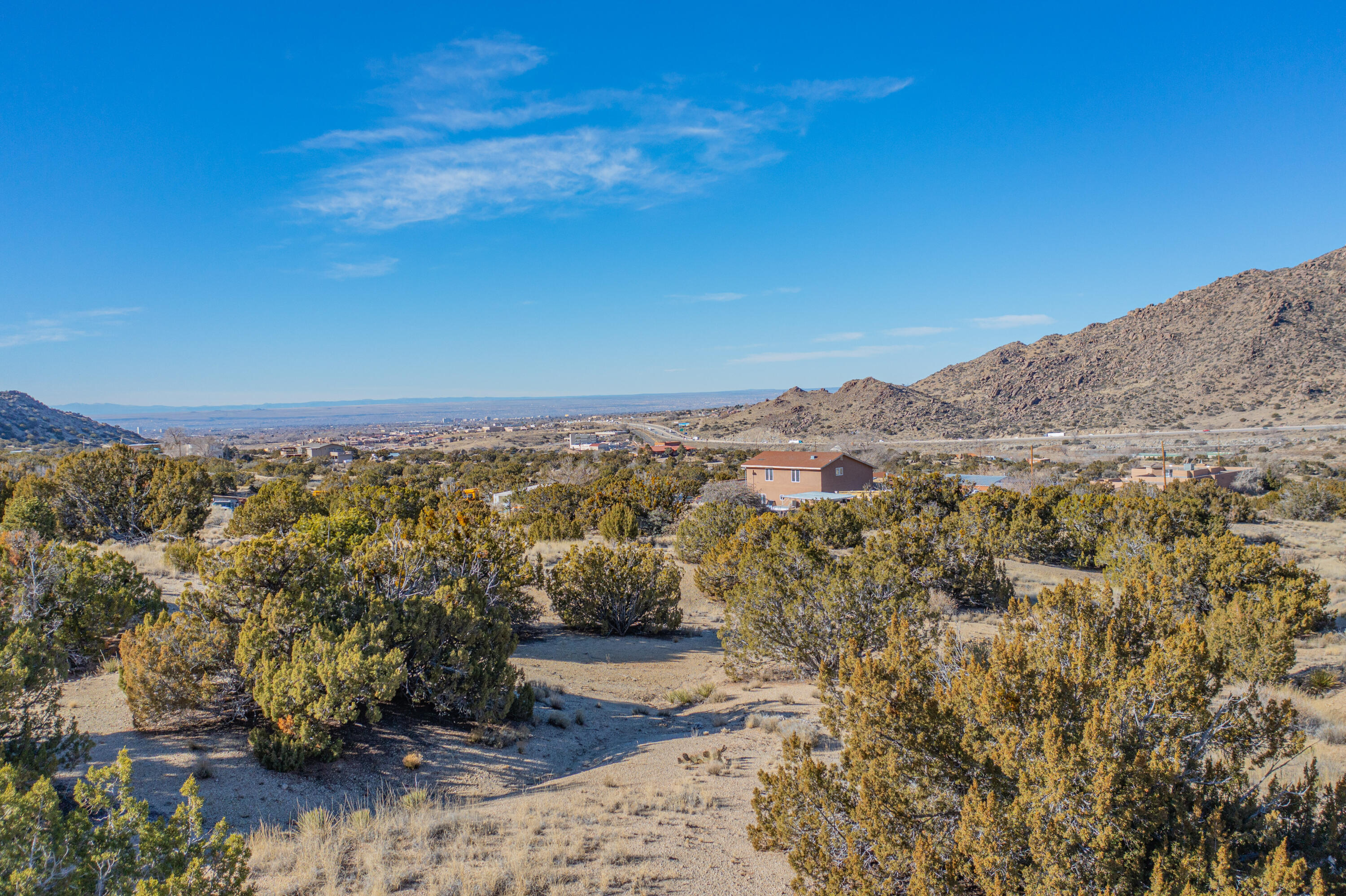 25 Twin Peaks Road, Albuquerque, NM 87123