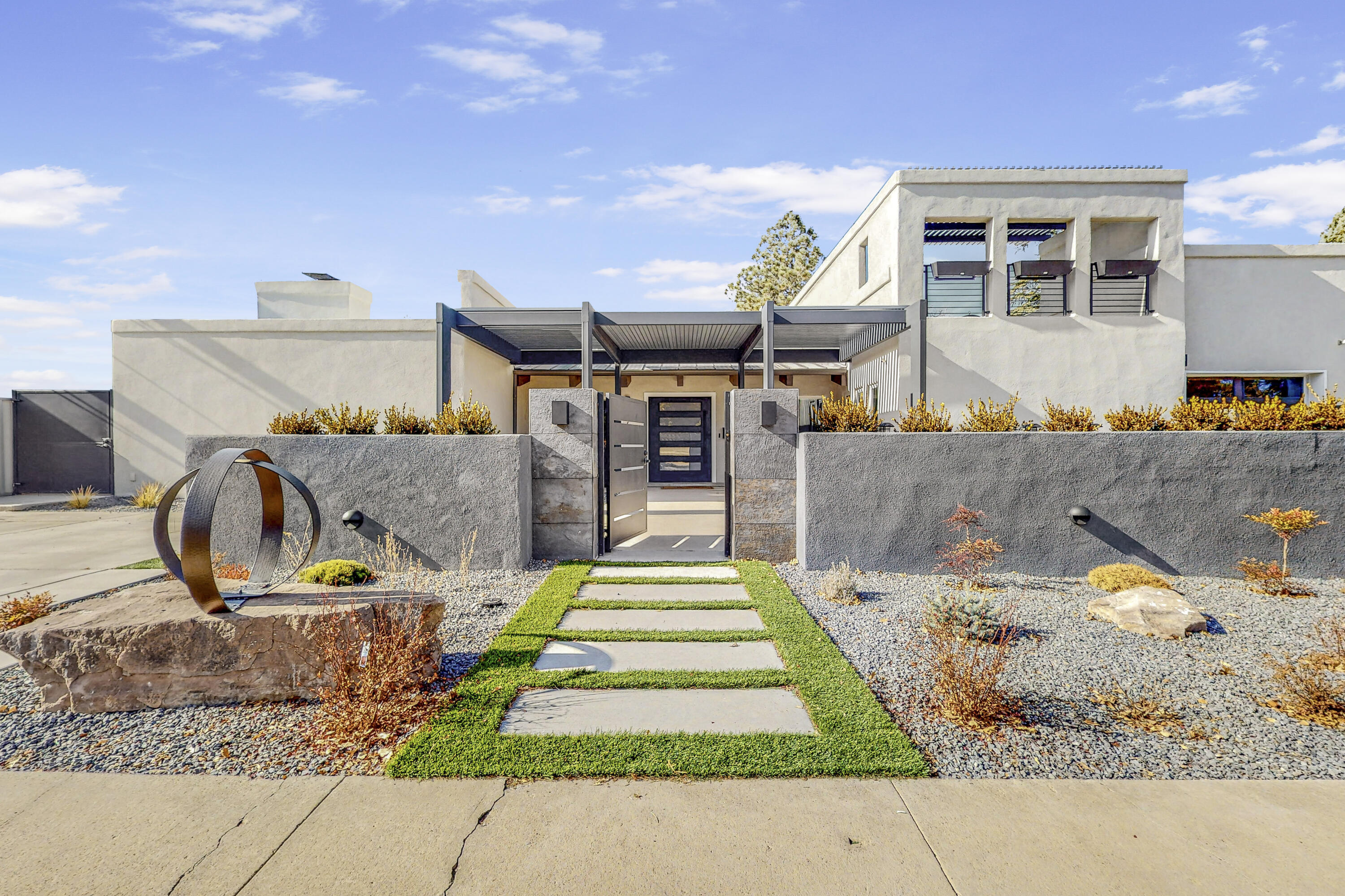 1705 Morningside Drive NE, Albuquerque, NM 87110