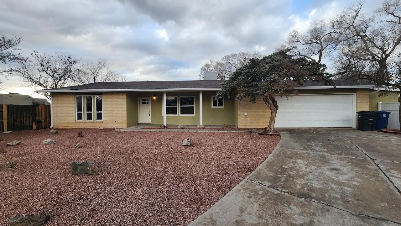 North Valley gem at the end of a cul-de-sac. The home has been beautifully updated. Enjoy the gorgeous kitchen with a large island, new cabinets, quartz counters and new stainless appliances. New lighting, flooring, bathrooms,, re-roof, new stucco, upgraded electric., and more.
