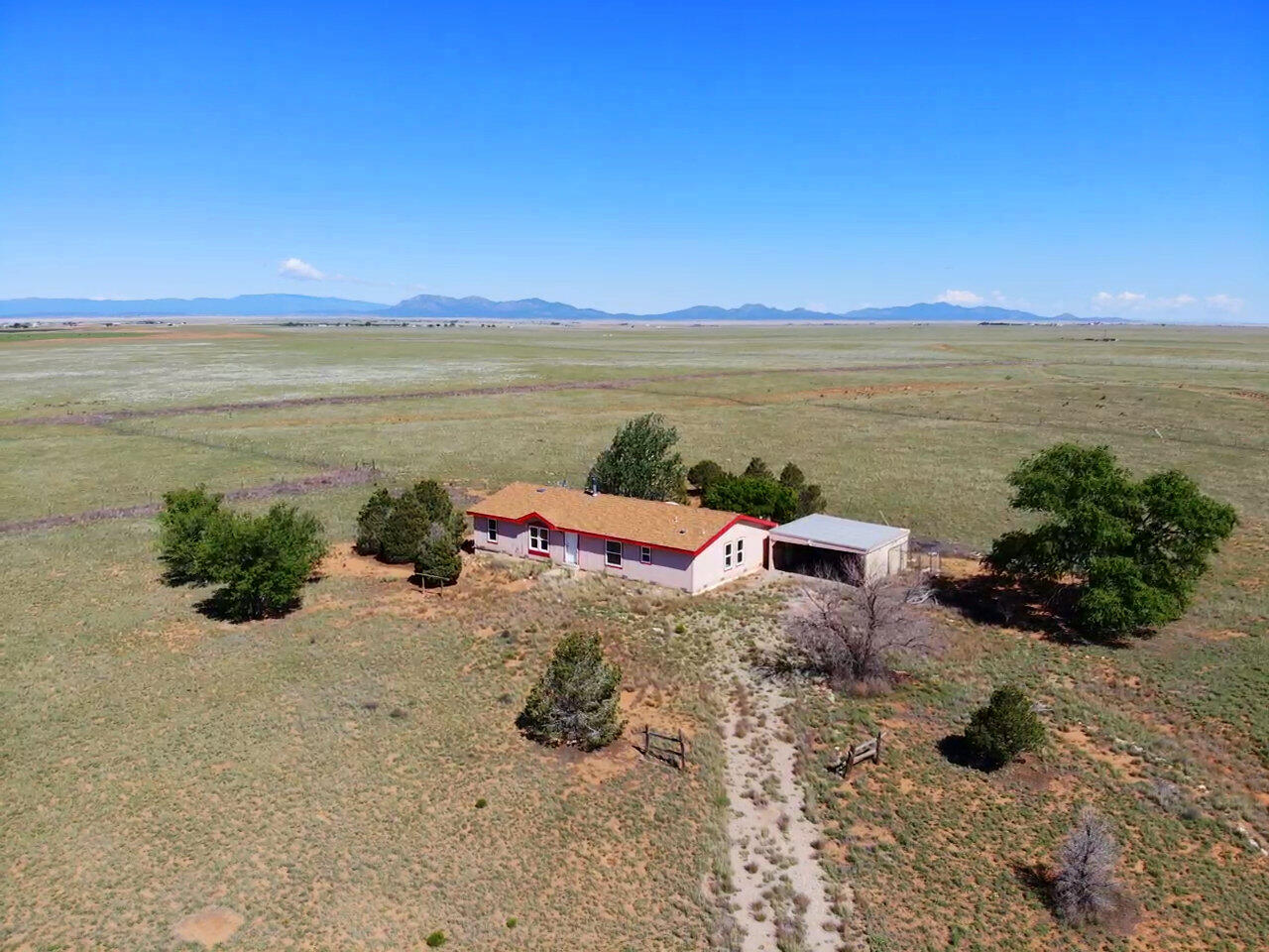 79 Bogan Road, Stanley, NM 87056