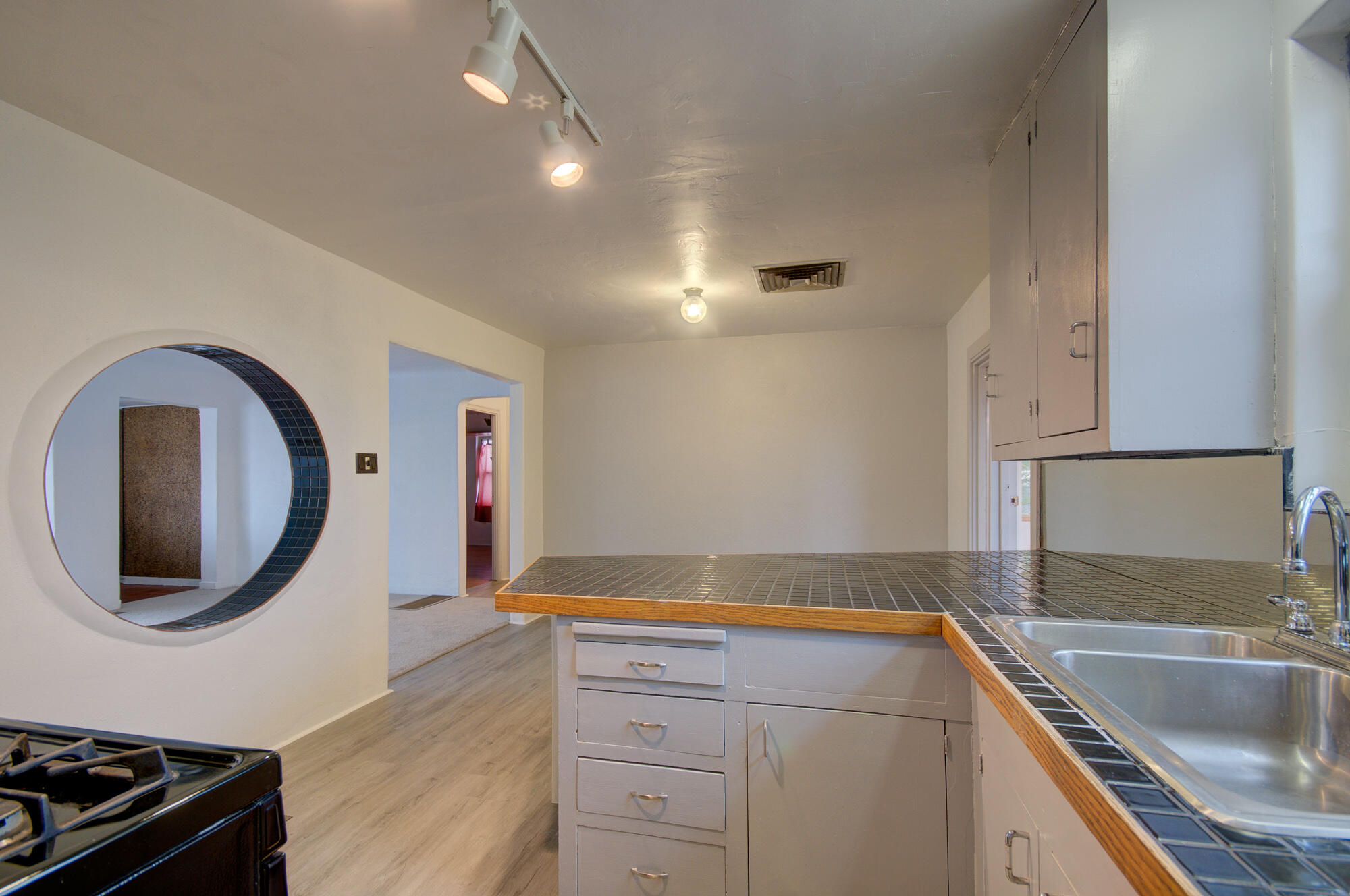 813 Carlisle Boulevard NE, Albuquerque, NM 87106