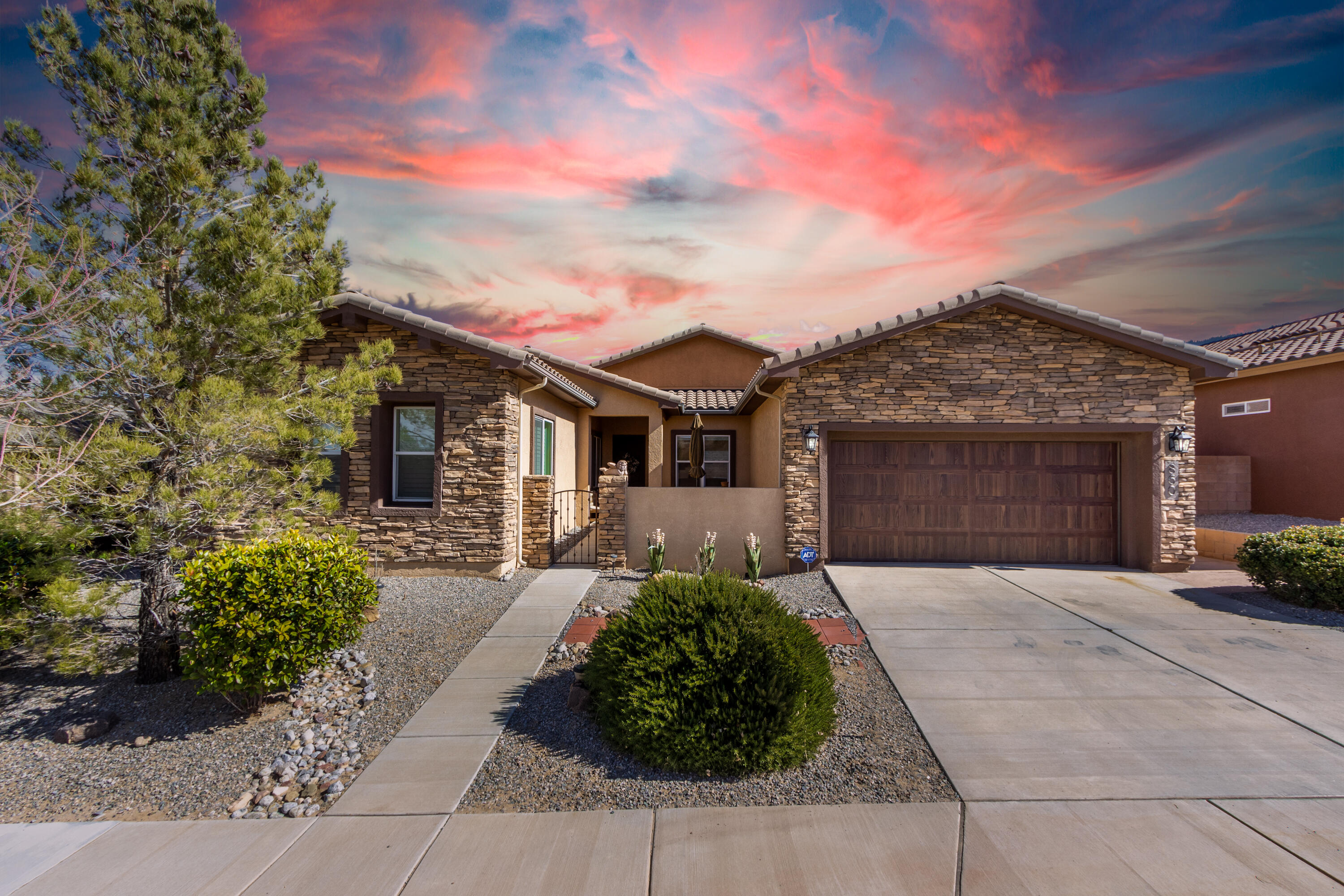 860 Jubilee Boulevard SW, Los Lunas, NM 87031