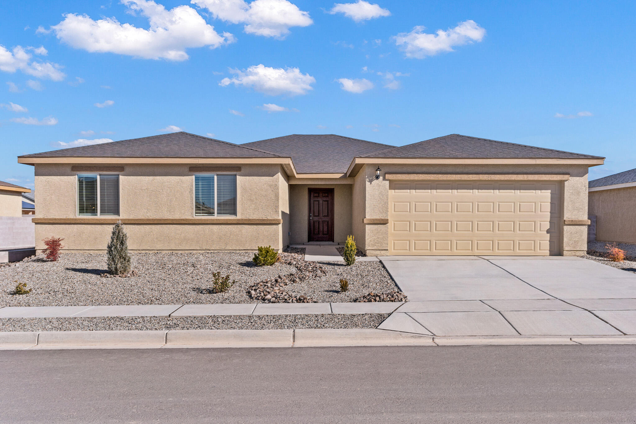 906 Calle Del Los Claveles, Belen, NM 87002