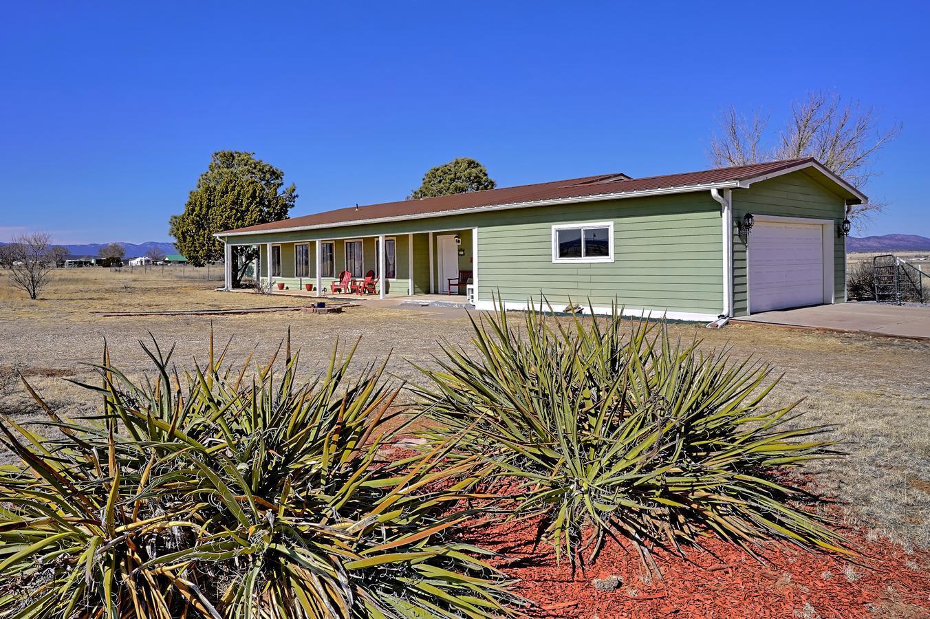33 Jensen Lane, Edgewood, NM 87015