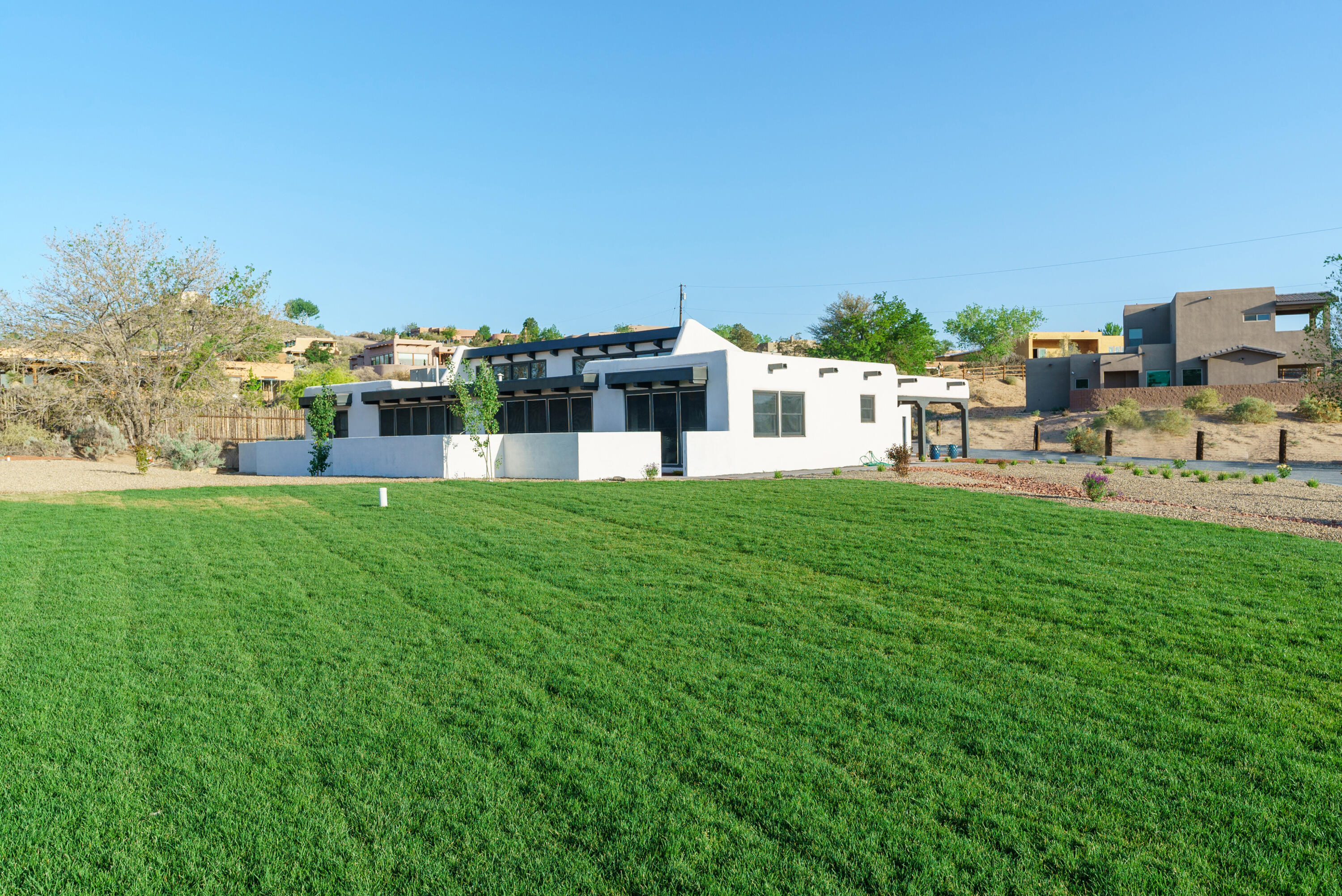 2085 Loma Larga Road, Corrales, NM 87048