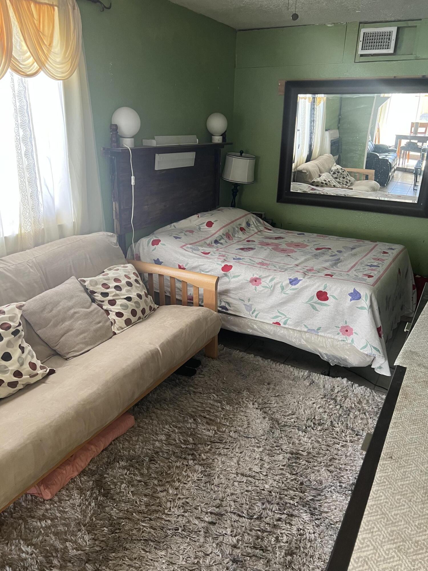 1202 Bridge Boulevard SW, Albuquerque, NM 87105