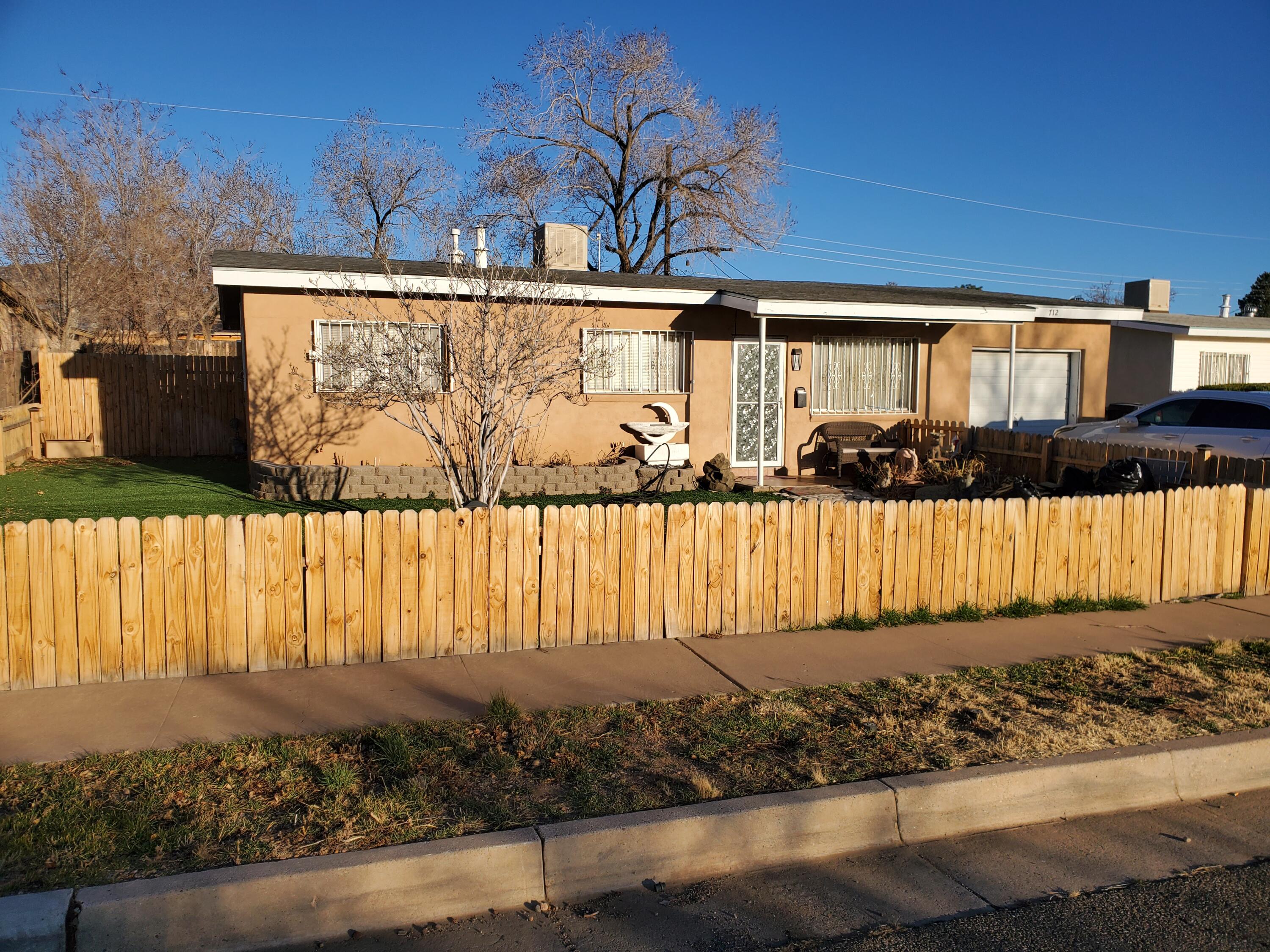 712 Marcella Street NE, Albuquerque, NM 87123