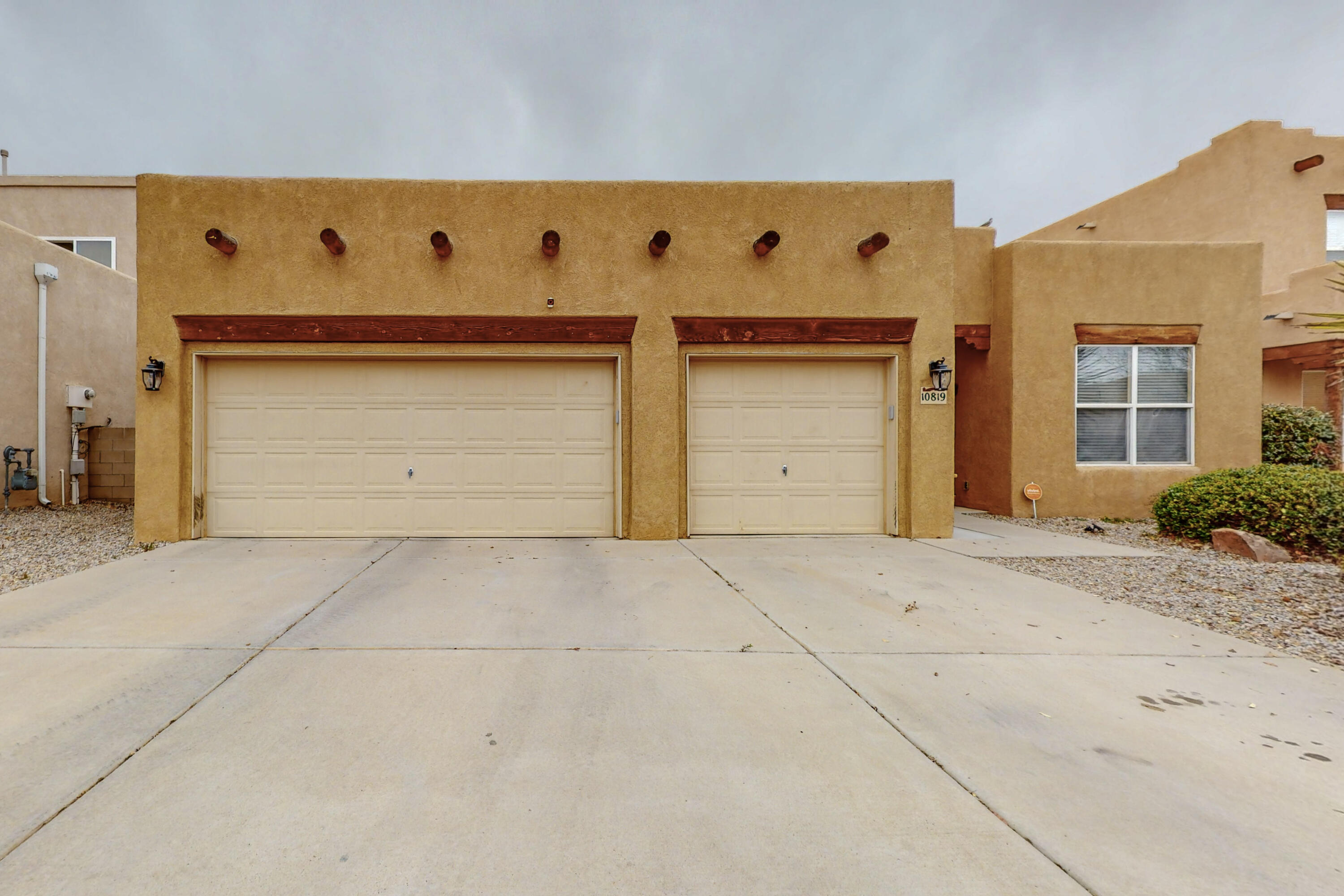 10819 Argonite Drive NW, Albuquerque, NM 87114