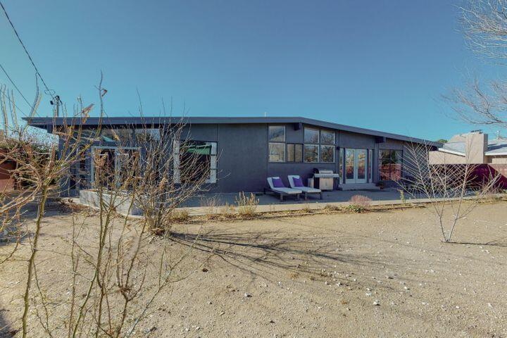 6407 Mossman Place, Albuquerque, New Mexico 87110, 3 Bedrooms Bedrooms, ,2 BathroomsBathrooms,Residential Lease,For Rent,6407 Mossman Place,1030922