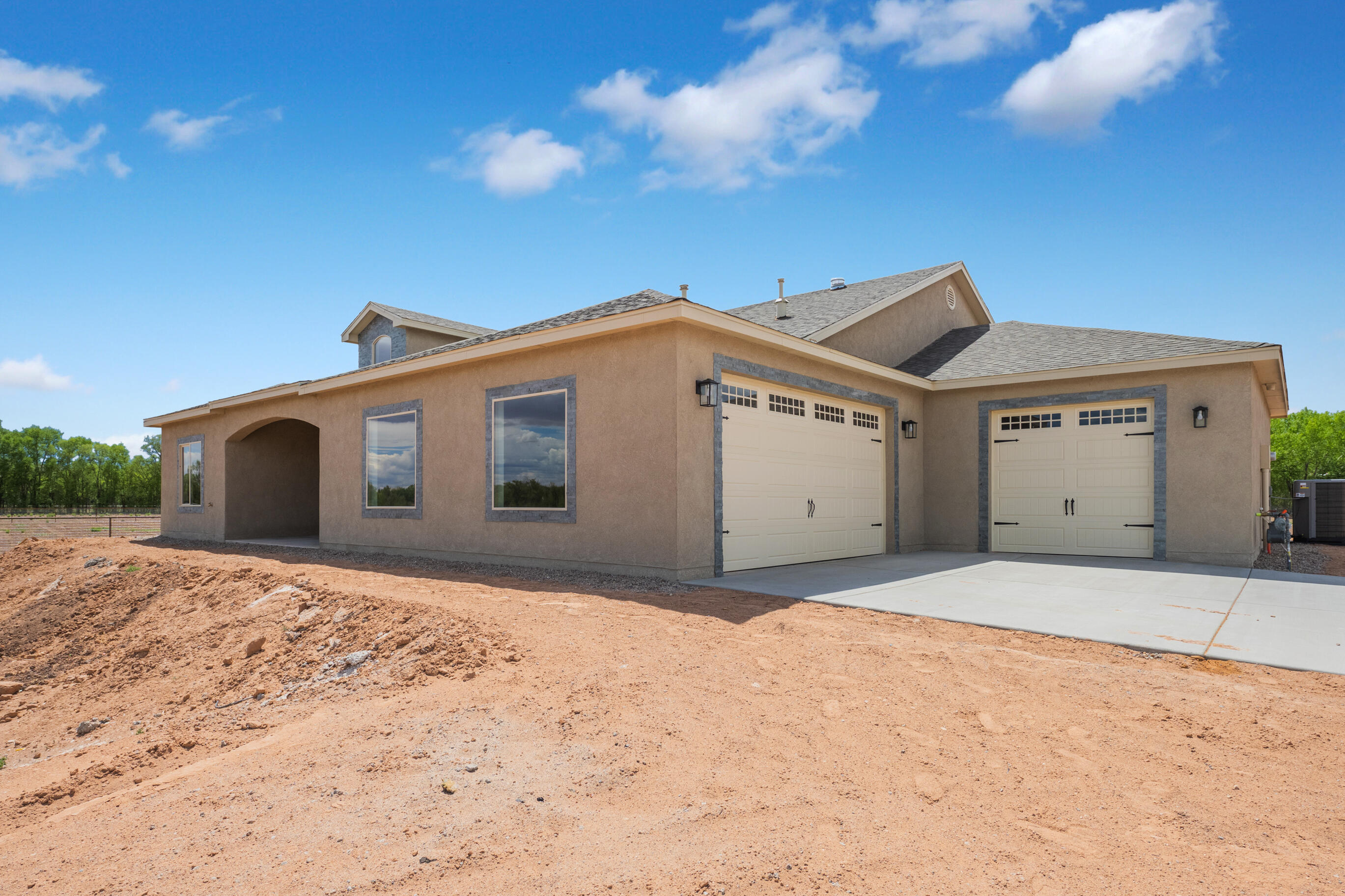 5 Fox Den Road, Los Lunas, NM 87031