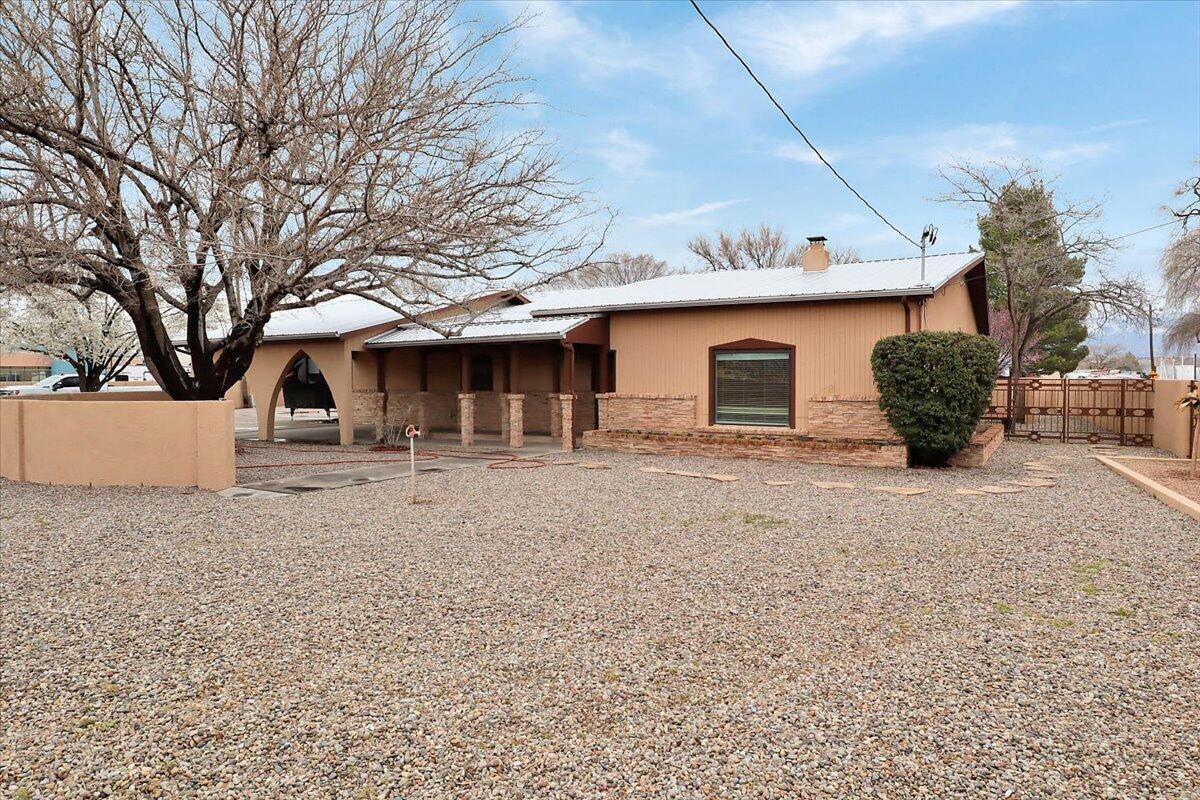 7610 2nd Street NW, Albuquerque, NM 87107