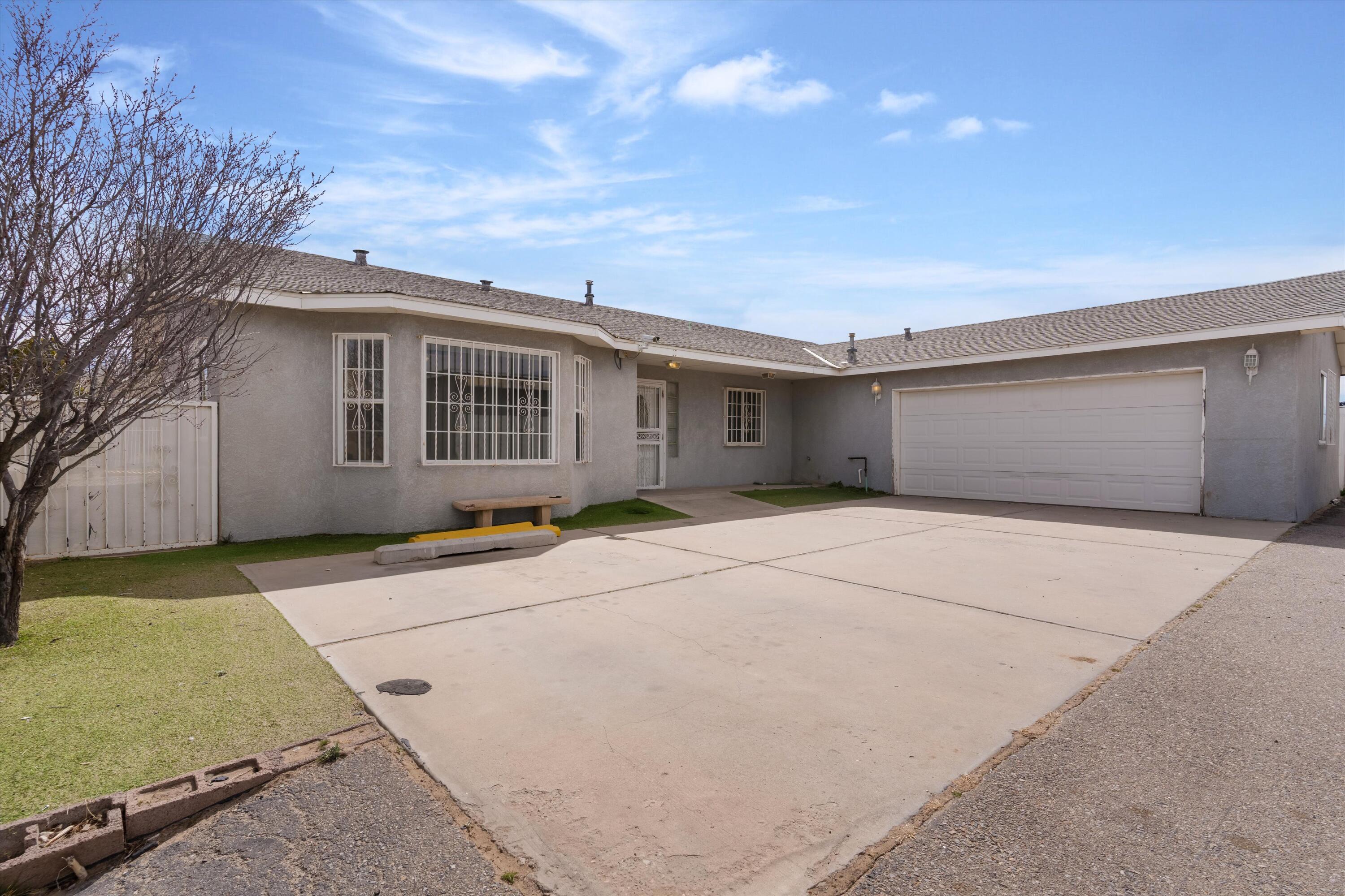 2528 Coors Boulevard SW, Albuquerque, NM 