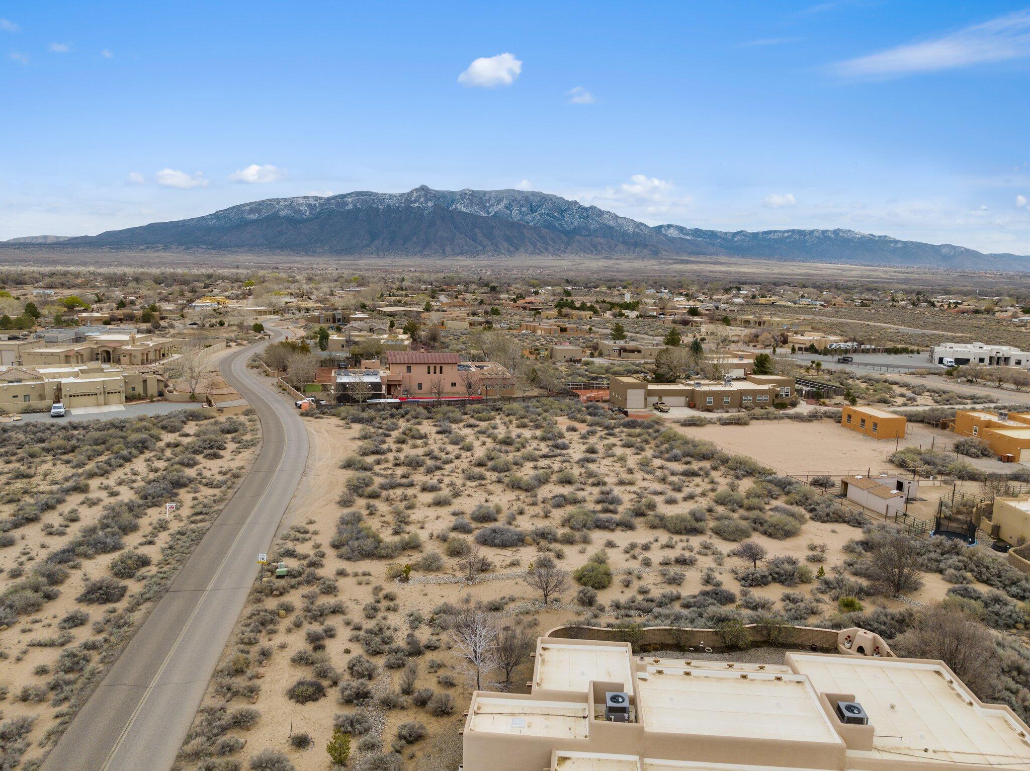 107 Todos Juntos Road, Corrales, NM 87048