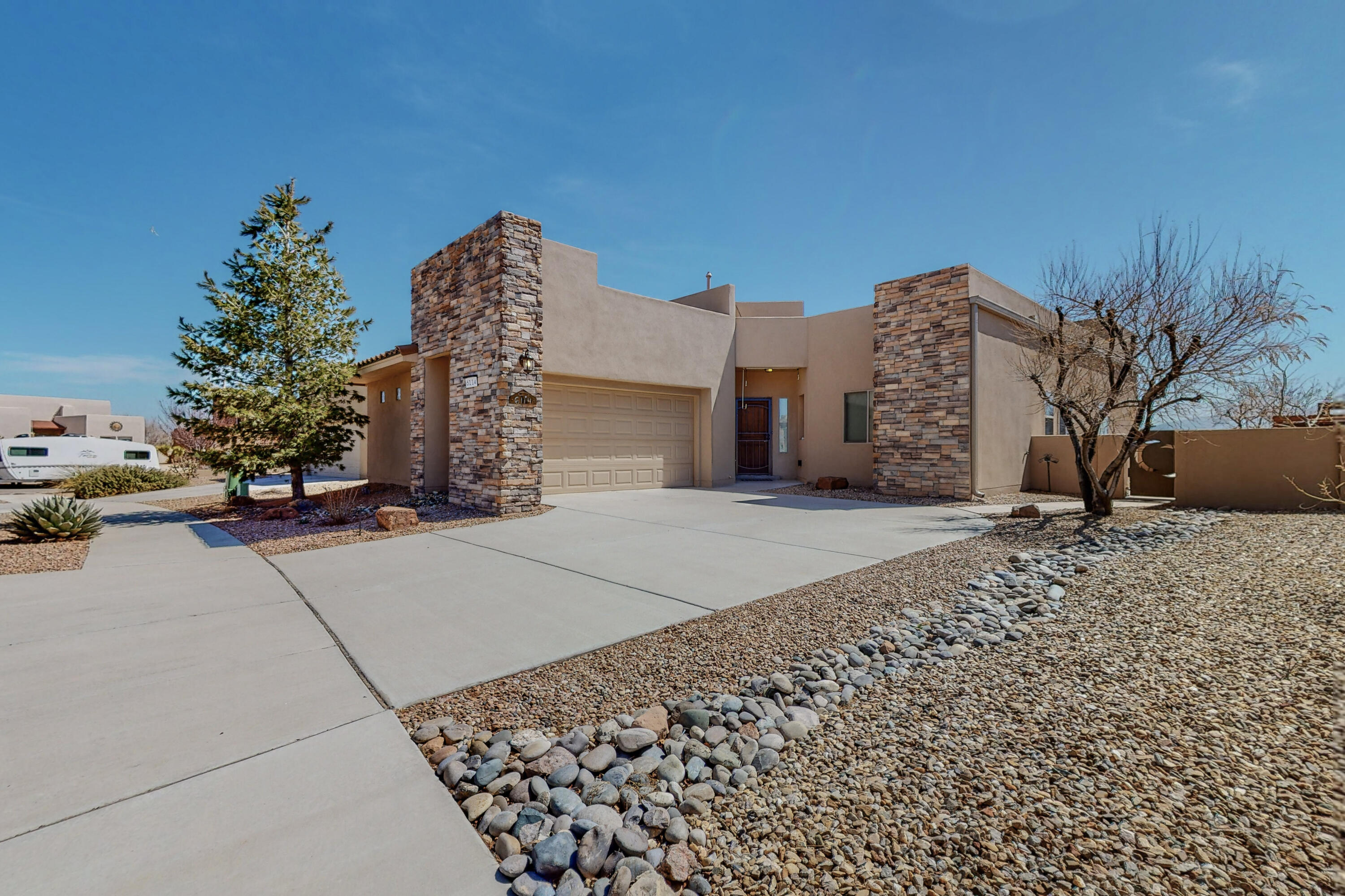6114 Pecos Trail Drive Drive NE, Rio Rancho, NM 87144