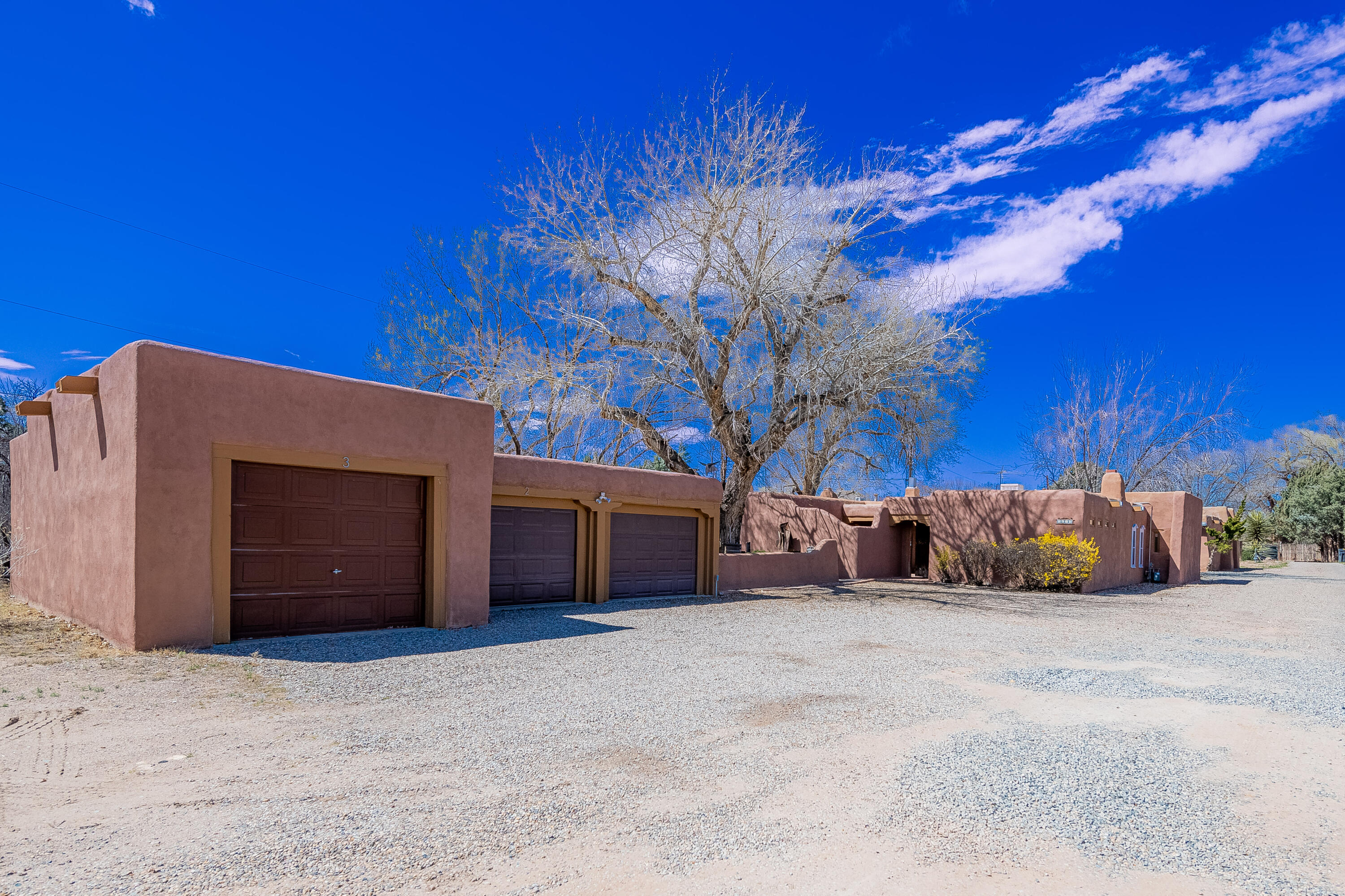 7617 Guadalupe Trail NW, Los Ranchos, NM 87107