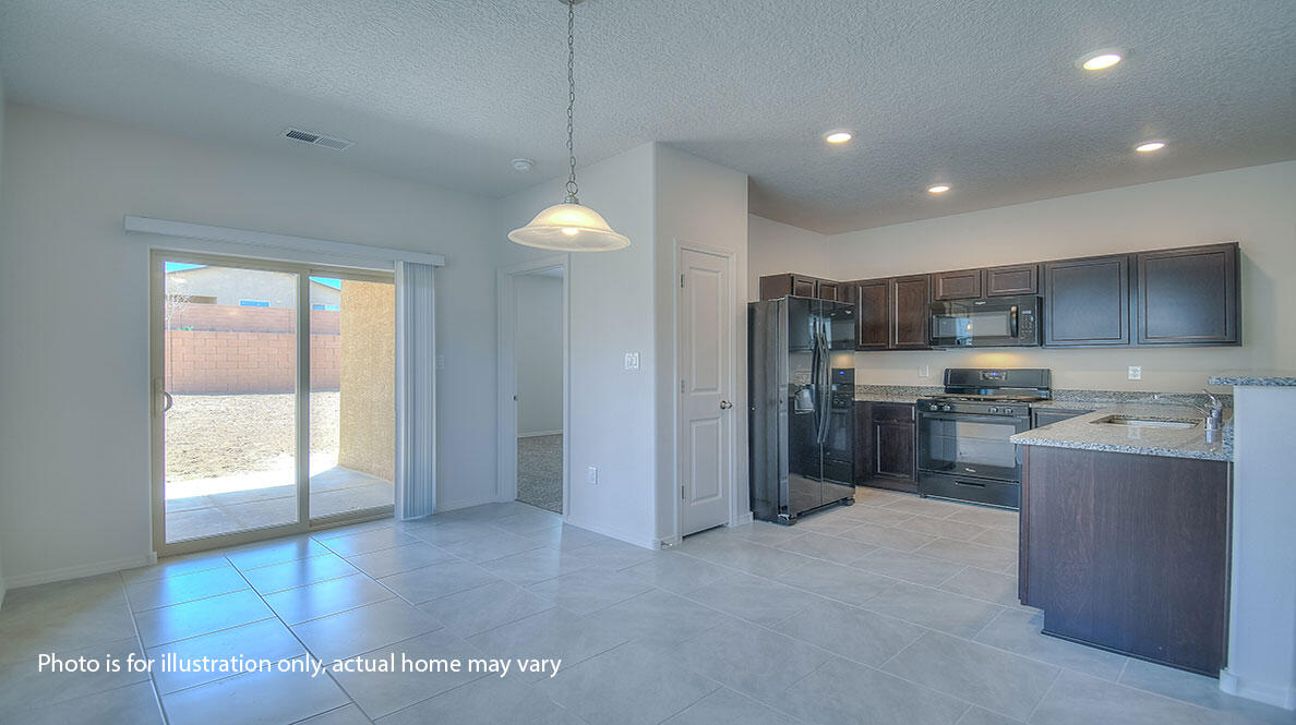 13 Avenida Parque, Los Lunas, NM 87031