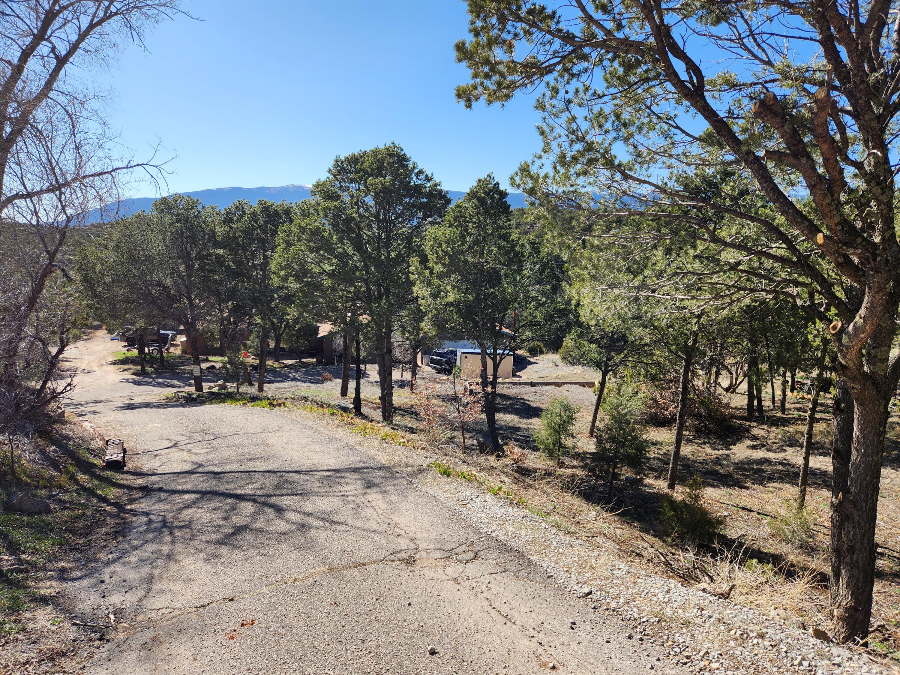 60 Covey Court, Tijeras, NM 87059